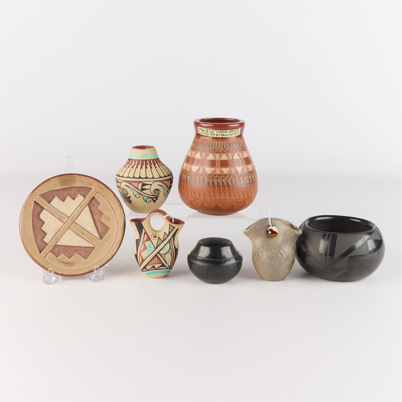 6 Pcs Small Native American Southwestern Pottery (1 of 5)
