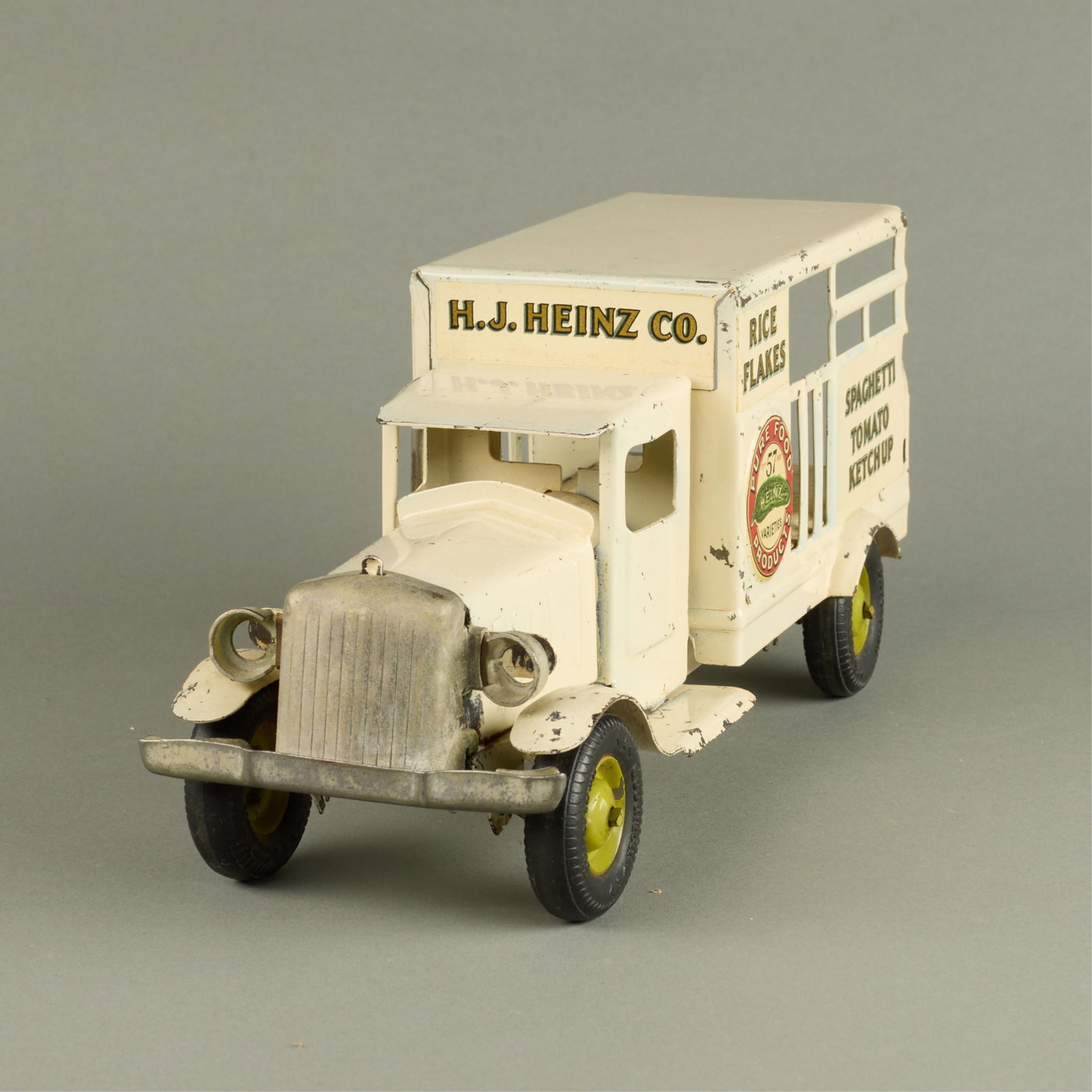 1930s Metalcraft Heinz 57 Pressed Steel Toy Truck (1 of 6)