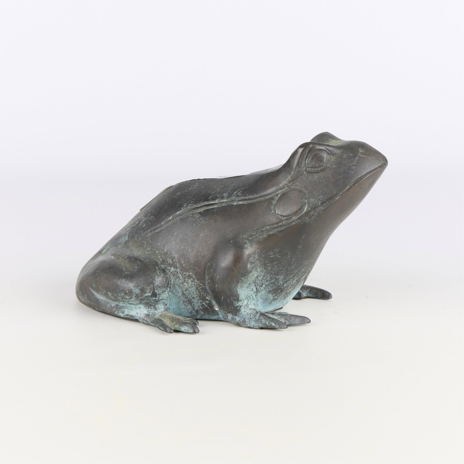 Ethan Allen Home Collection Bronze Frog Sculpture: Ethan Allen Home Collection Bronze Frog Sculpture. With label along the underside. Provenance: From the estate of Jerry Hal Saliterman (1947-2025), the career criminal identified by federal authoritie