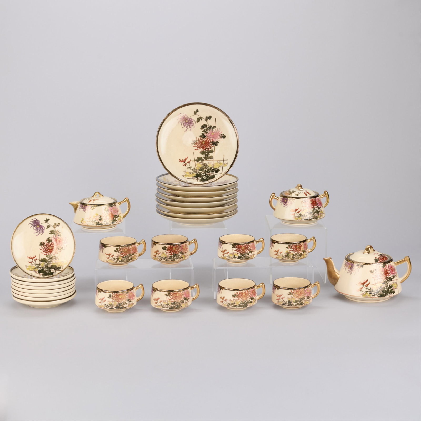 Set 27 Japanese Satsuma Tea Ware (1 of 6)