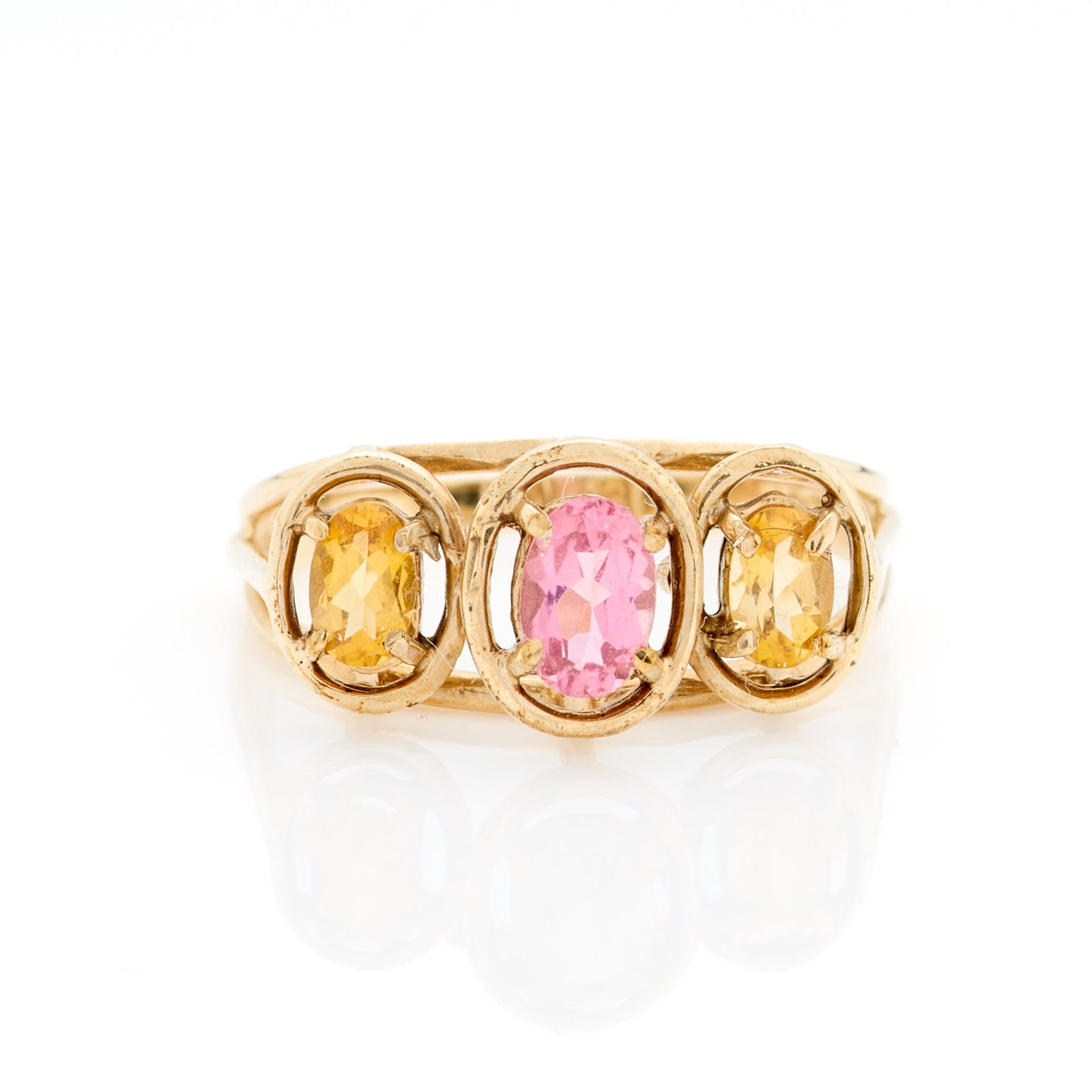 10k Yellow Gold Ring Sz 8 (1 of 6)