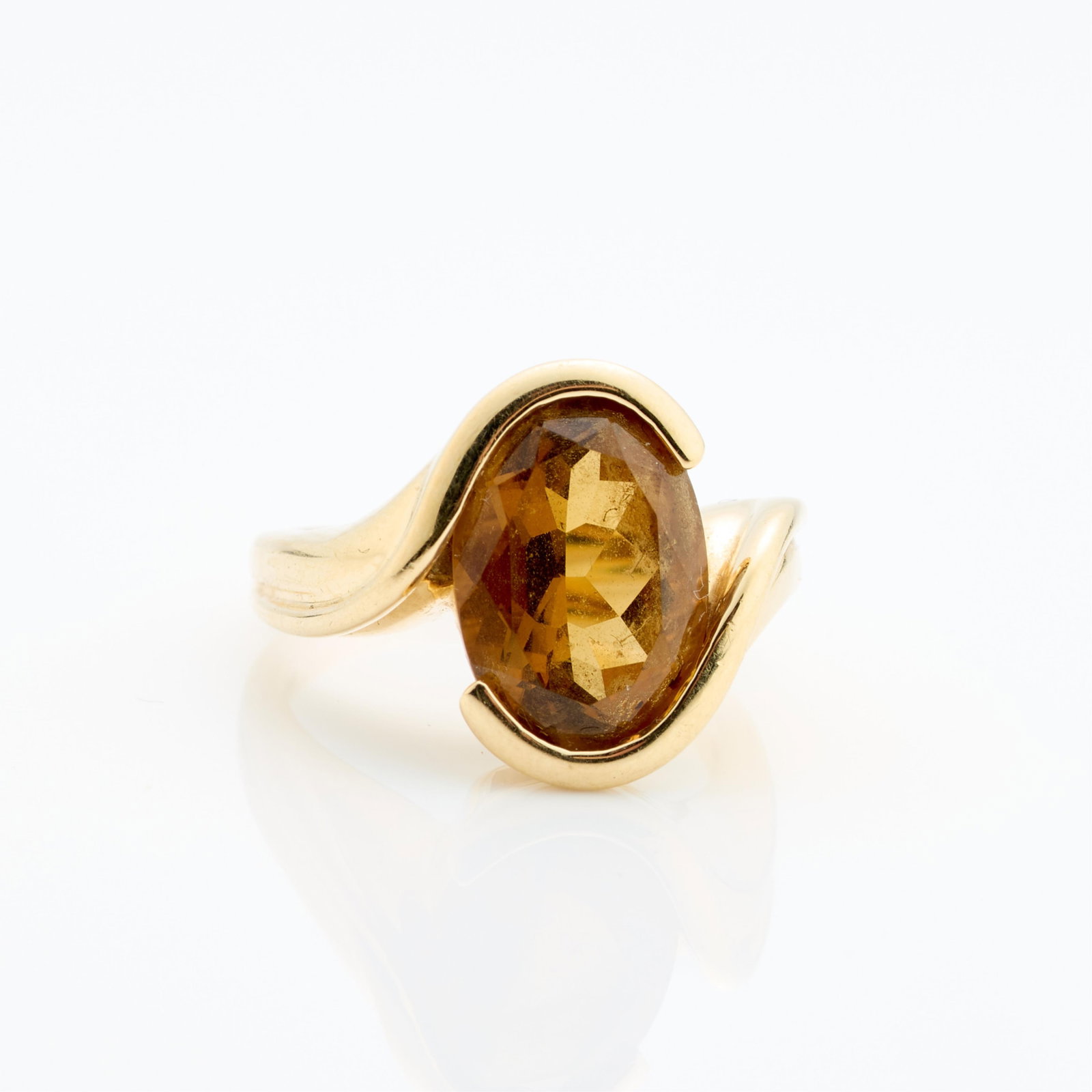 14k Yellow Gold & Citrine Ring Sz 7.25: 14k yellow gold bypass style citrine ring, marked R 14k along the interior shank. Ring size: 7 1/4 US. Gross weight: 8.99 g