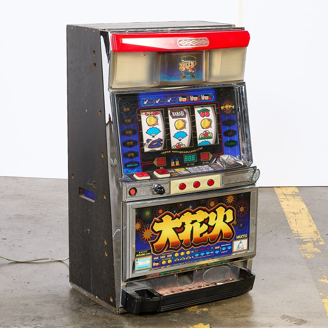 Japanese Aruze MAX-711 Tabletop Slot Machine (1 of 6)