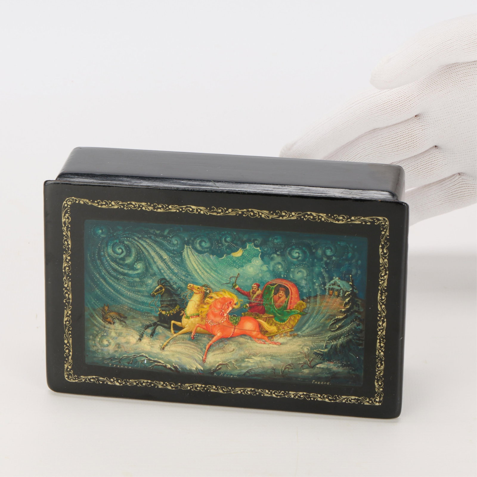Russian Hand-Painted Lacquer Box - 6