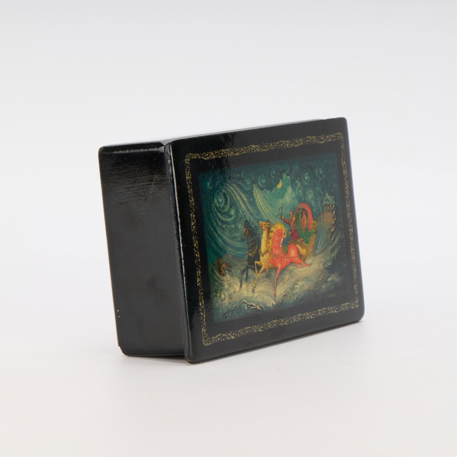 Russian Hand-Painted Lacquer Box - 7