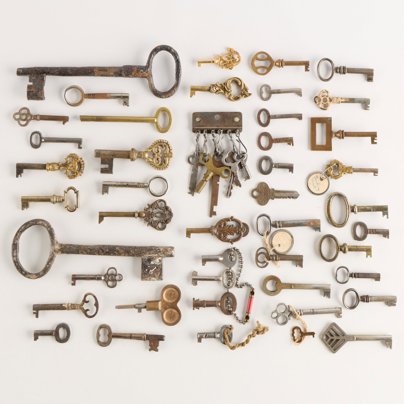 Group of Vintage Keys: Large group of vintage keys. (Shipping dimensions) height: 2 in x width: 7 in x depth: 3 in.