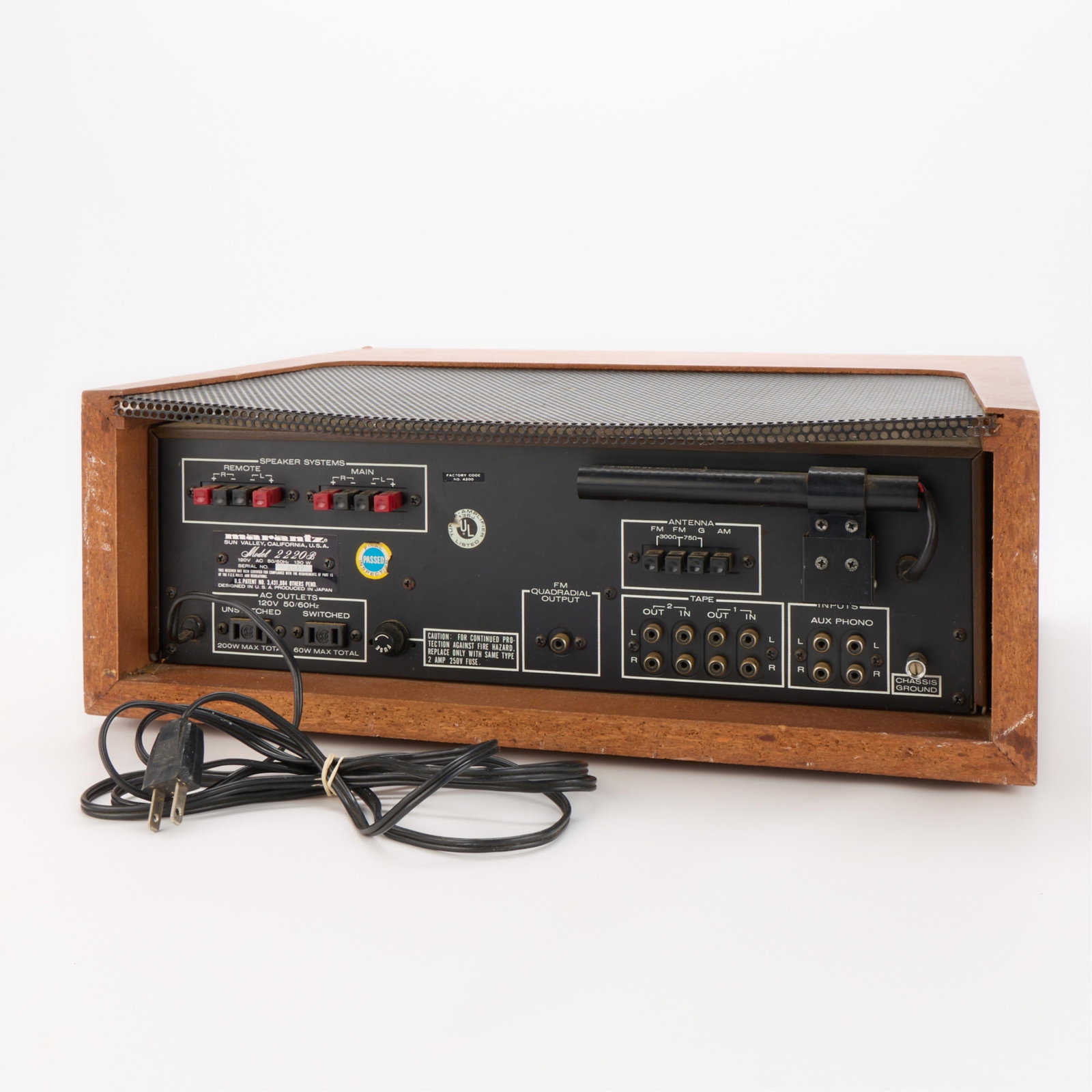 Marantz Model 2220B Stereo Receiver - 2