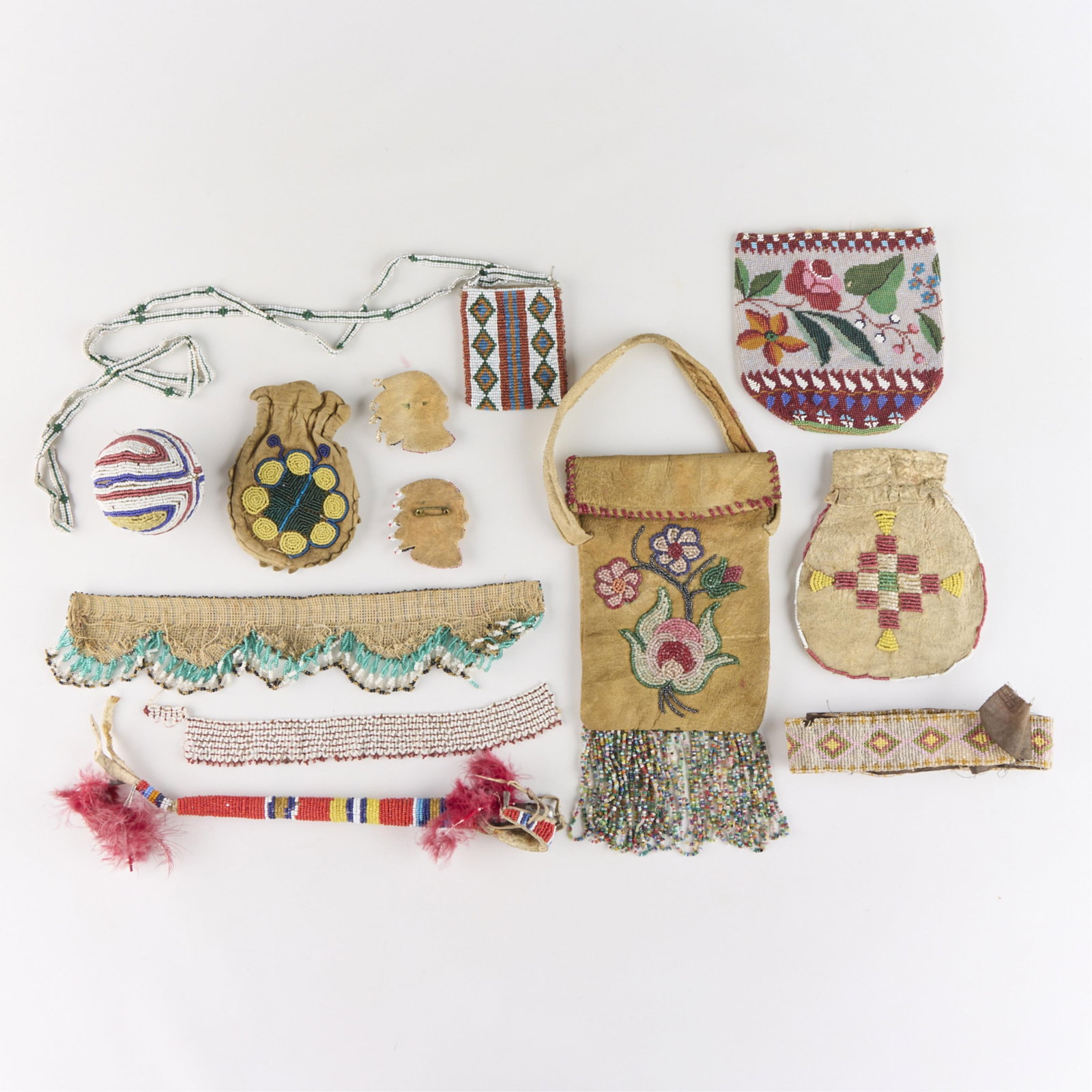 9 Plains Native American Beadwork Objects - 2