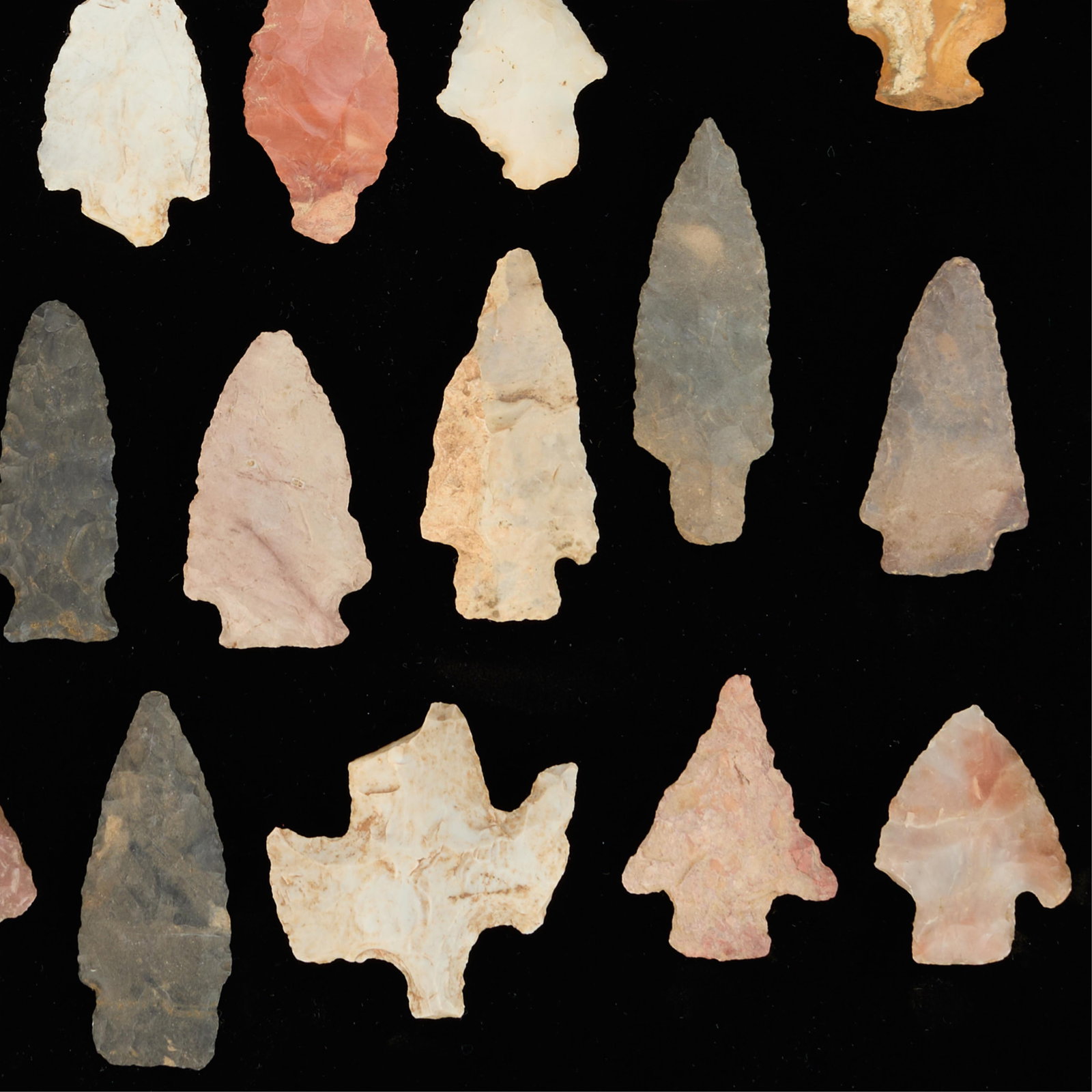 30 Native American Carved Arrowheads - 3