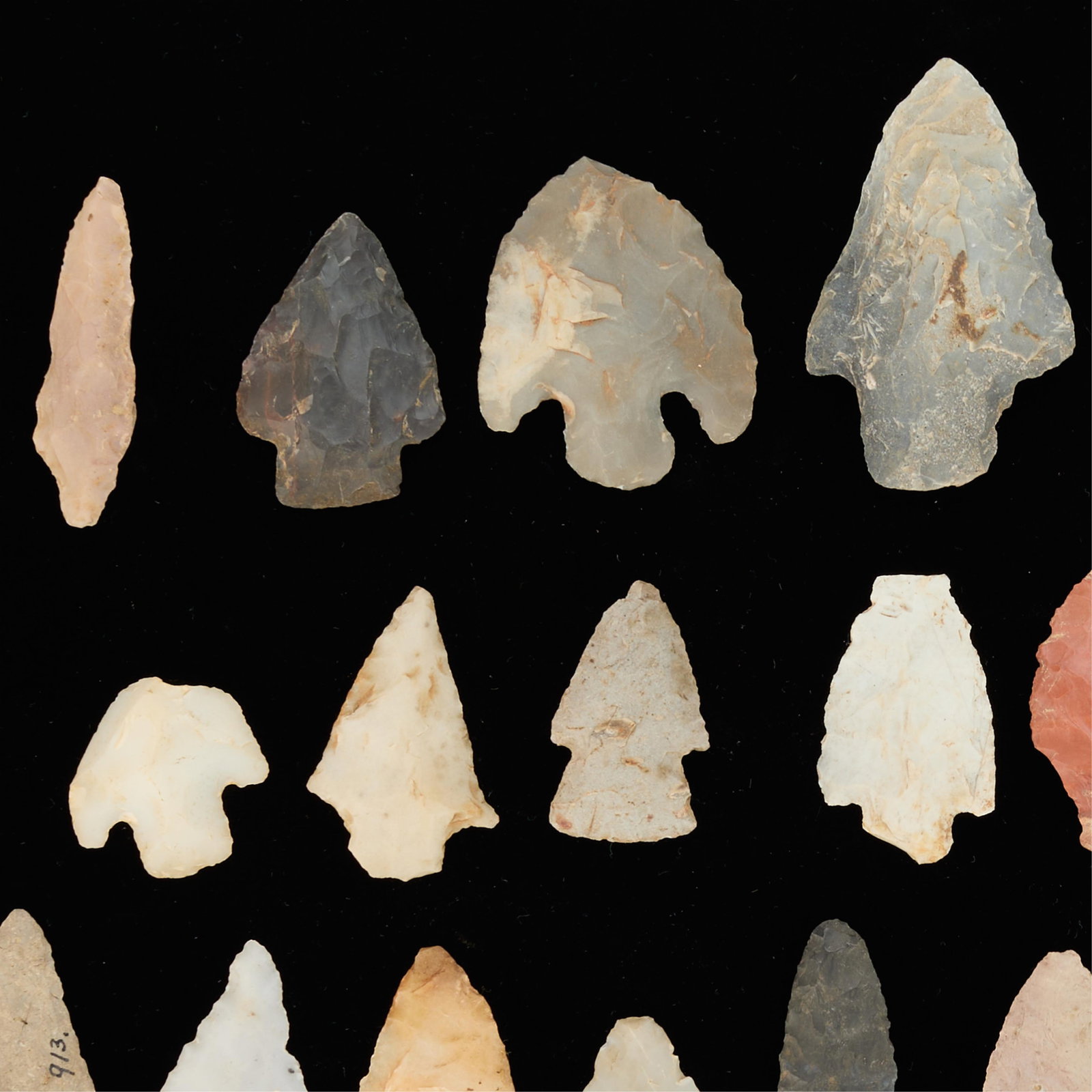 30 Native American Carved Arrowheads - 5