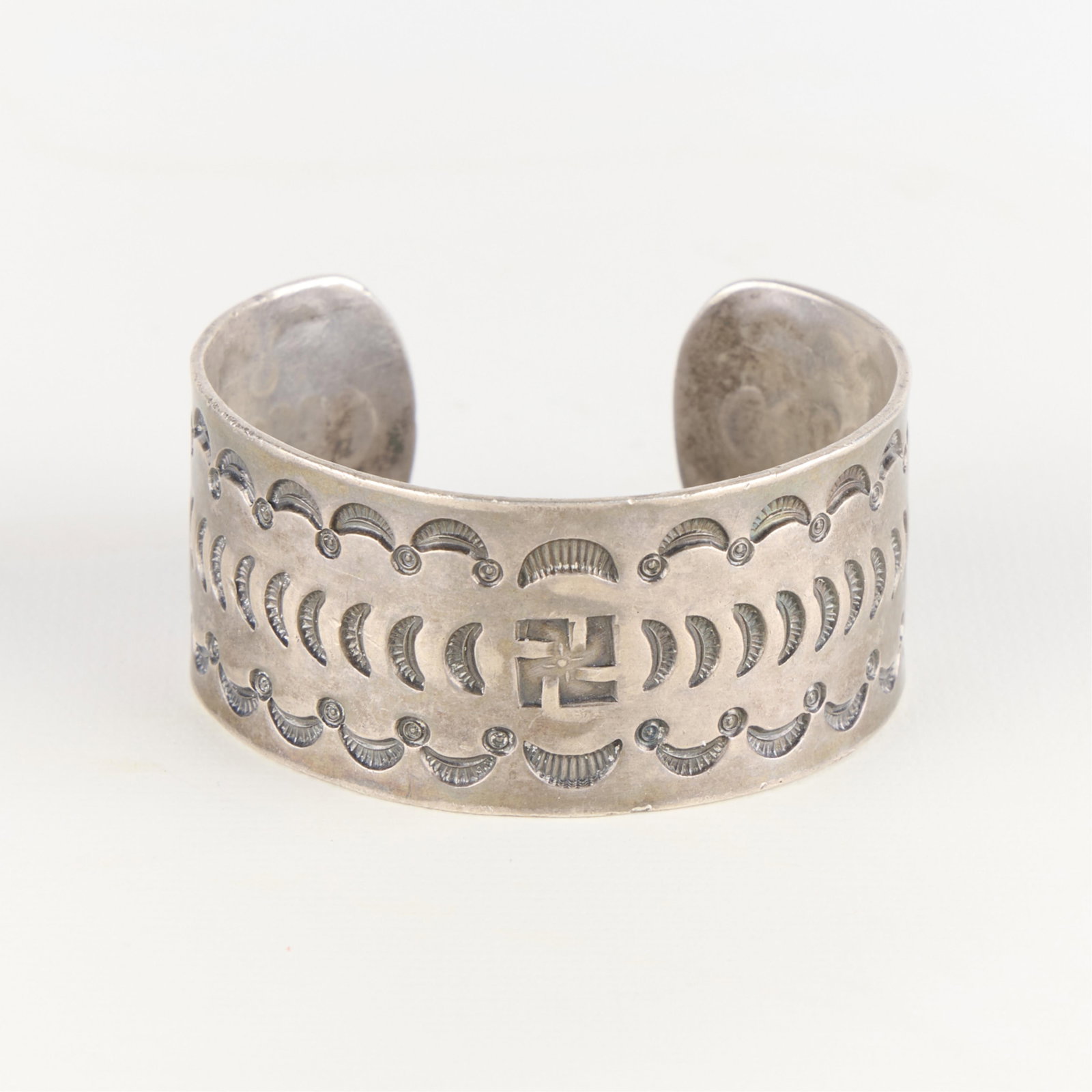 Southwestern Silver Whirling Log Cuff Bracelet (1 of 4)