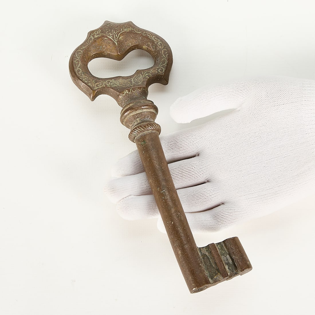 Large Antique Bronze Skeleton Key: Large antique brass skeleton key. Length: 8 3/4 in x width: 3 1/4 in x depth: 1 in. Weight: 1 lb 5 oz.