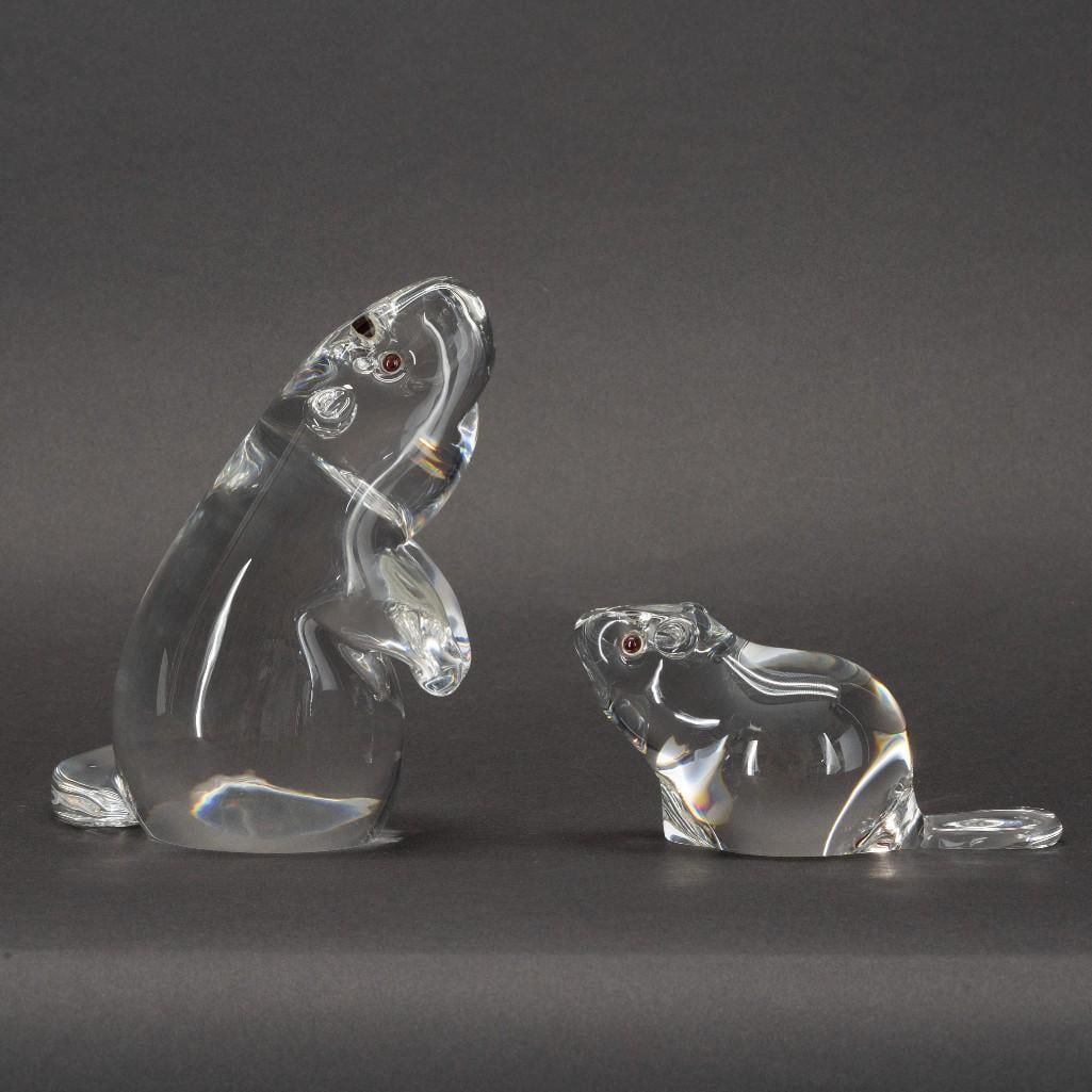 Pair of Steuben Clear Glass Beavers with Garnet Eyes (1 of 8)