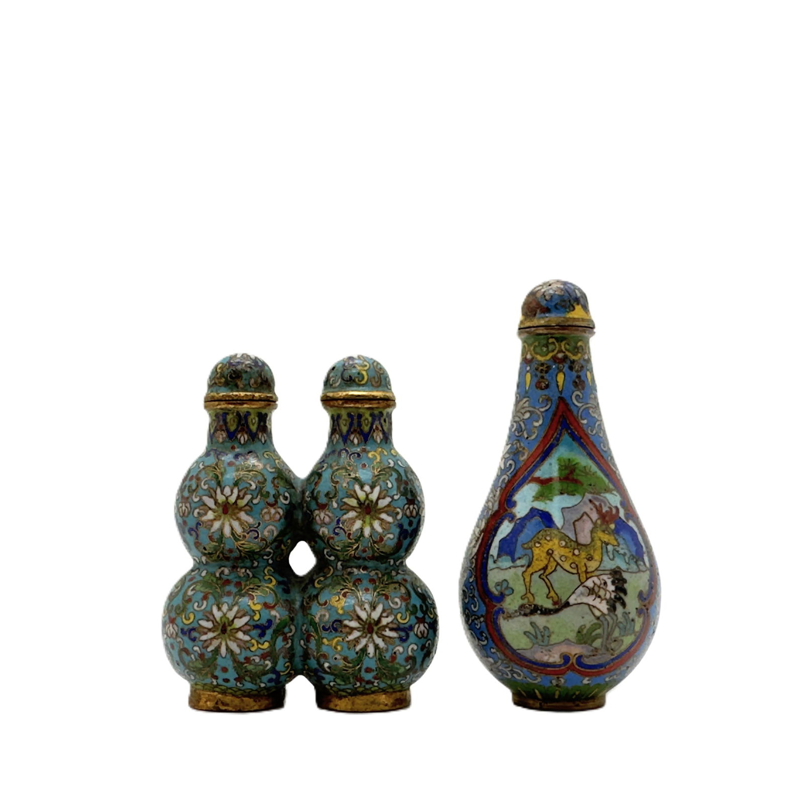 A pair of Chinese cloisonné enamel snuff bottles, Qing dynasty (1 of 3)
