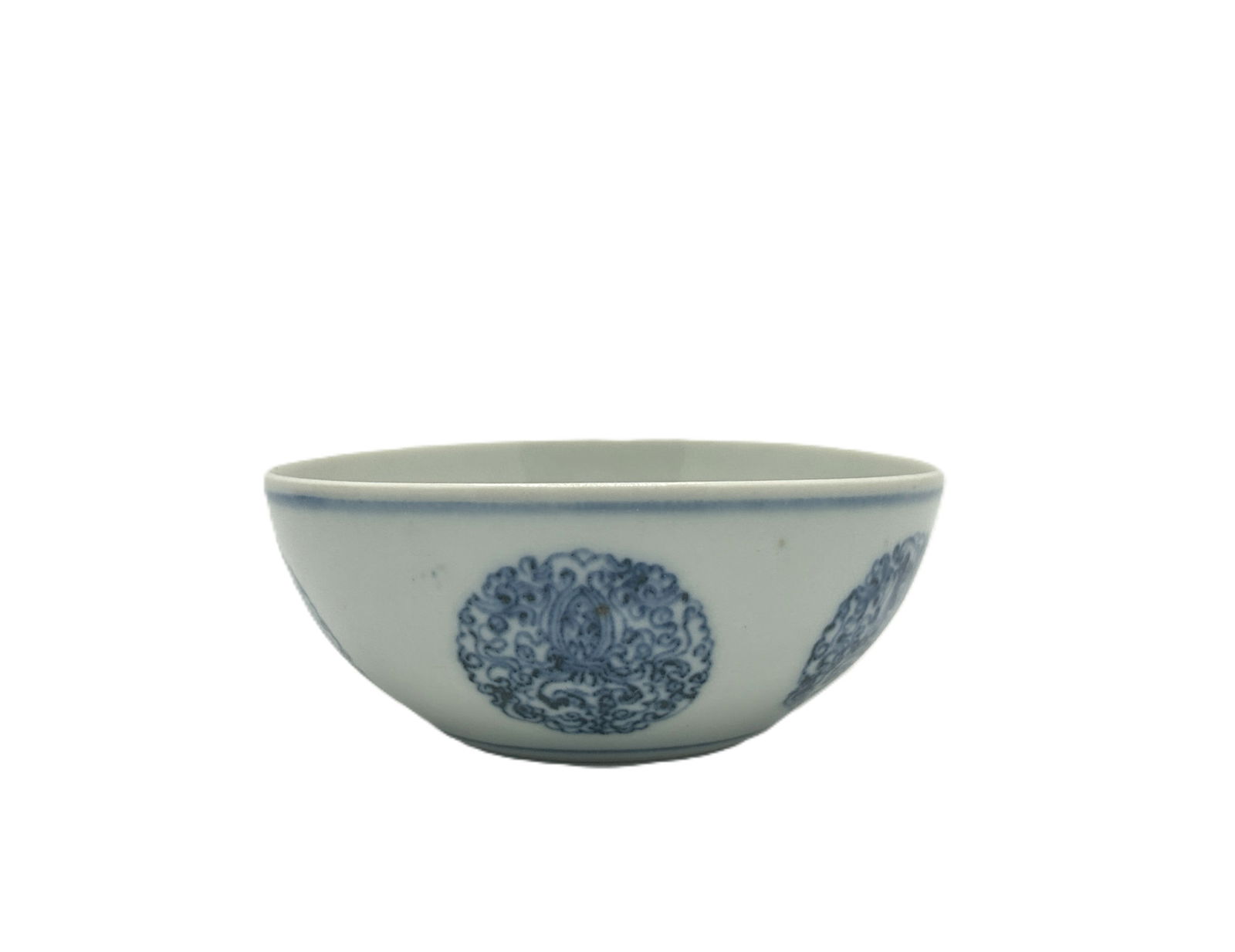 A Chinese Blue and White Medallion Bowl (1 of 2)