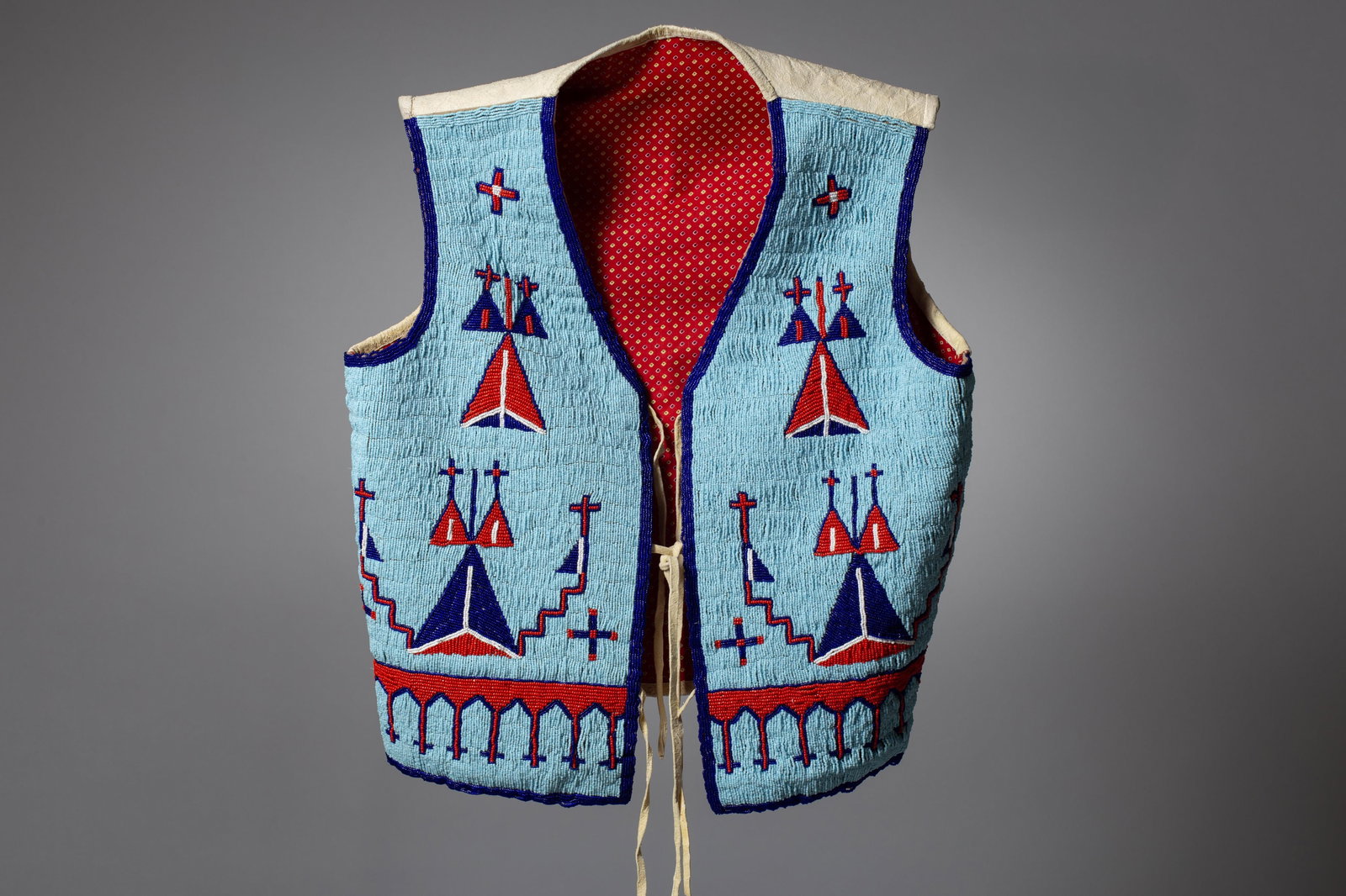 Sioux Beaded Vest (1 of 6)