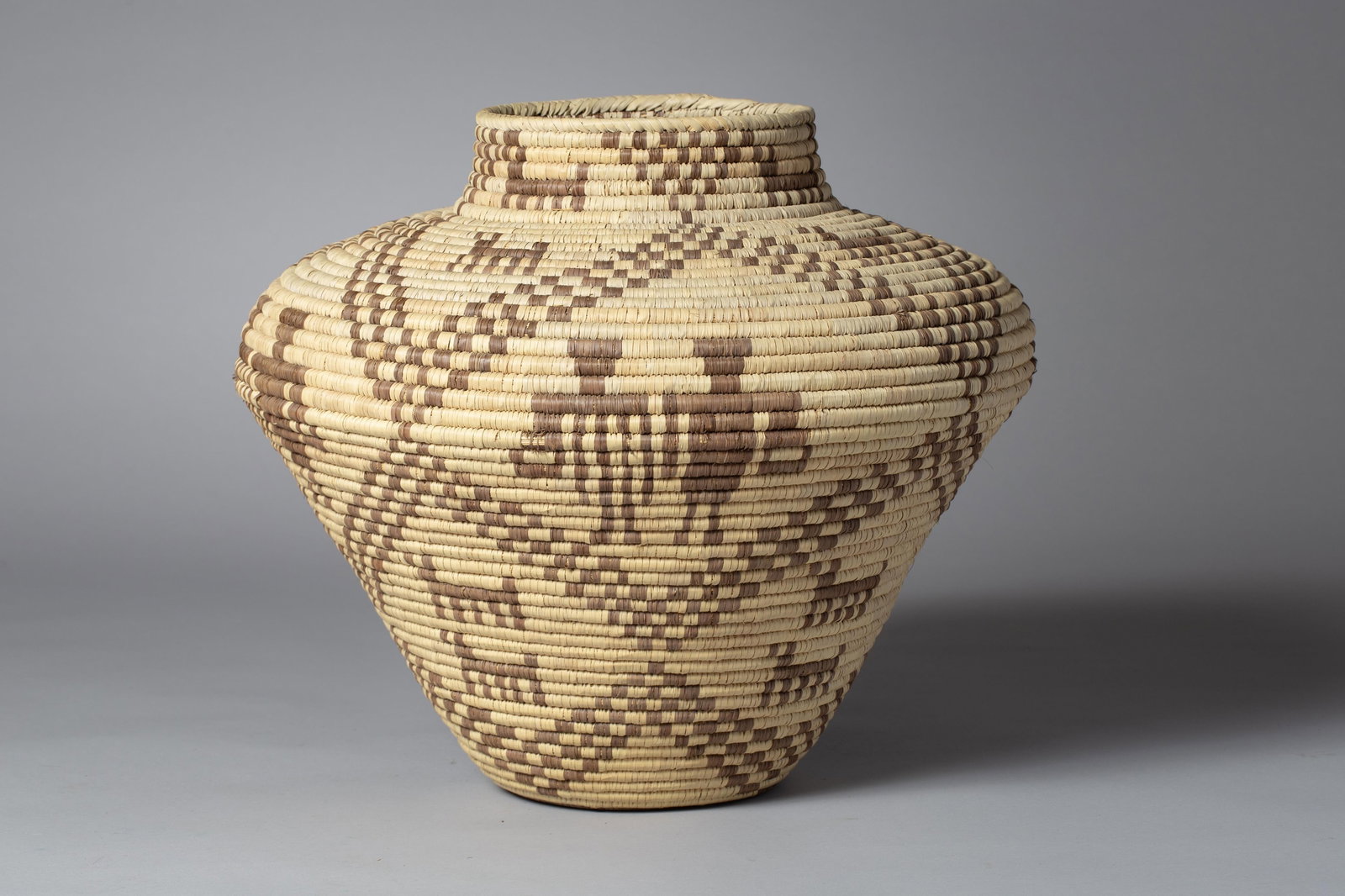 Southwest Style Medium Figural Olla Basket (1 of 6)