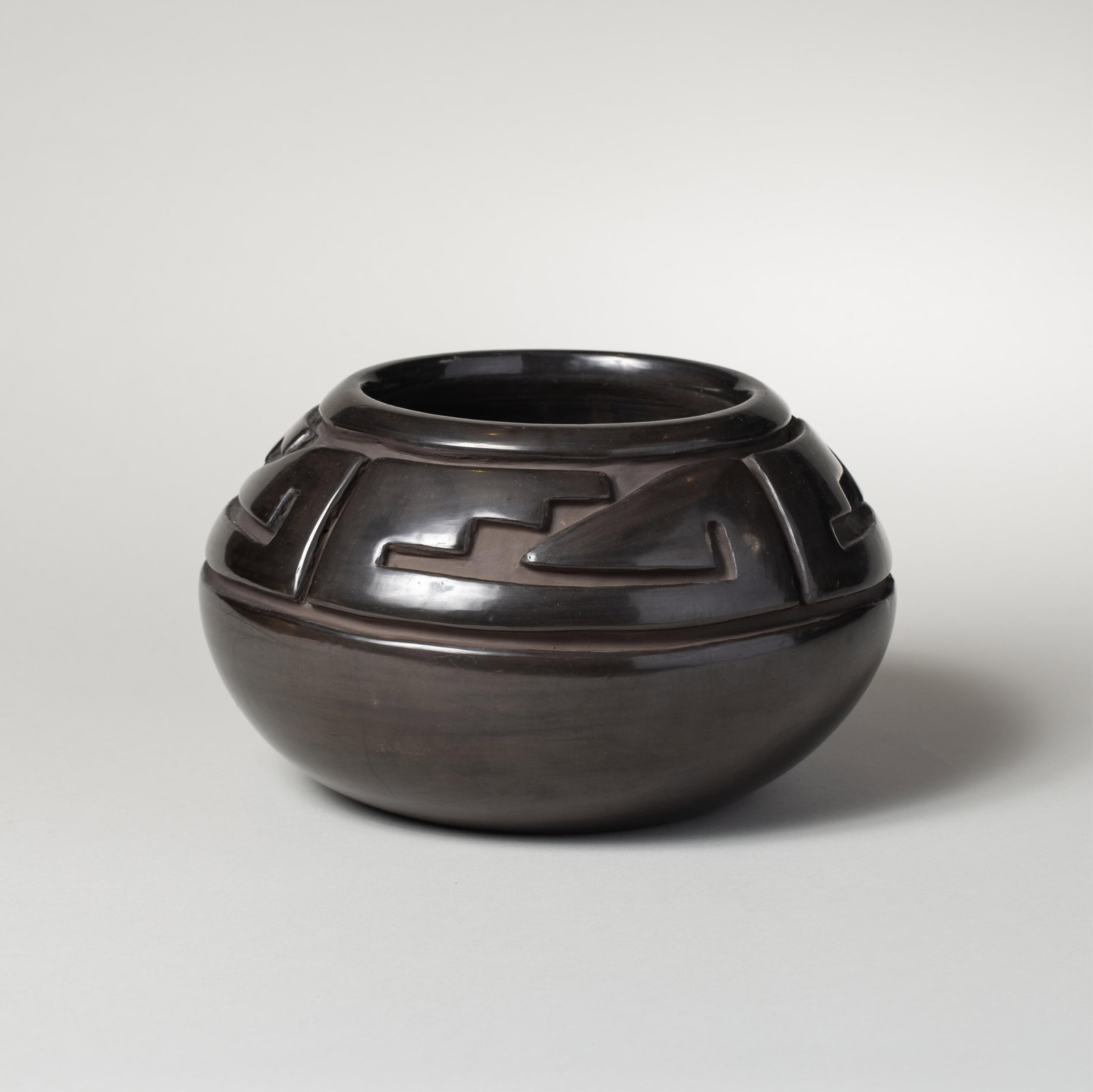 Margaret Tafoya Blackware Pot (1 of 7)