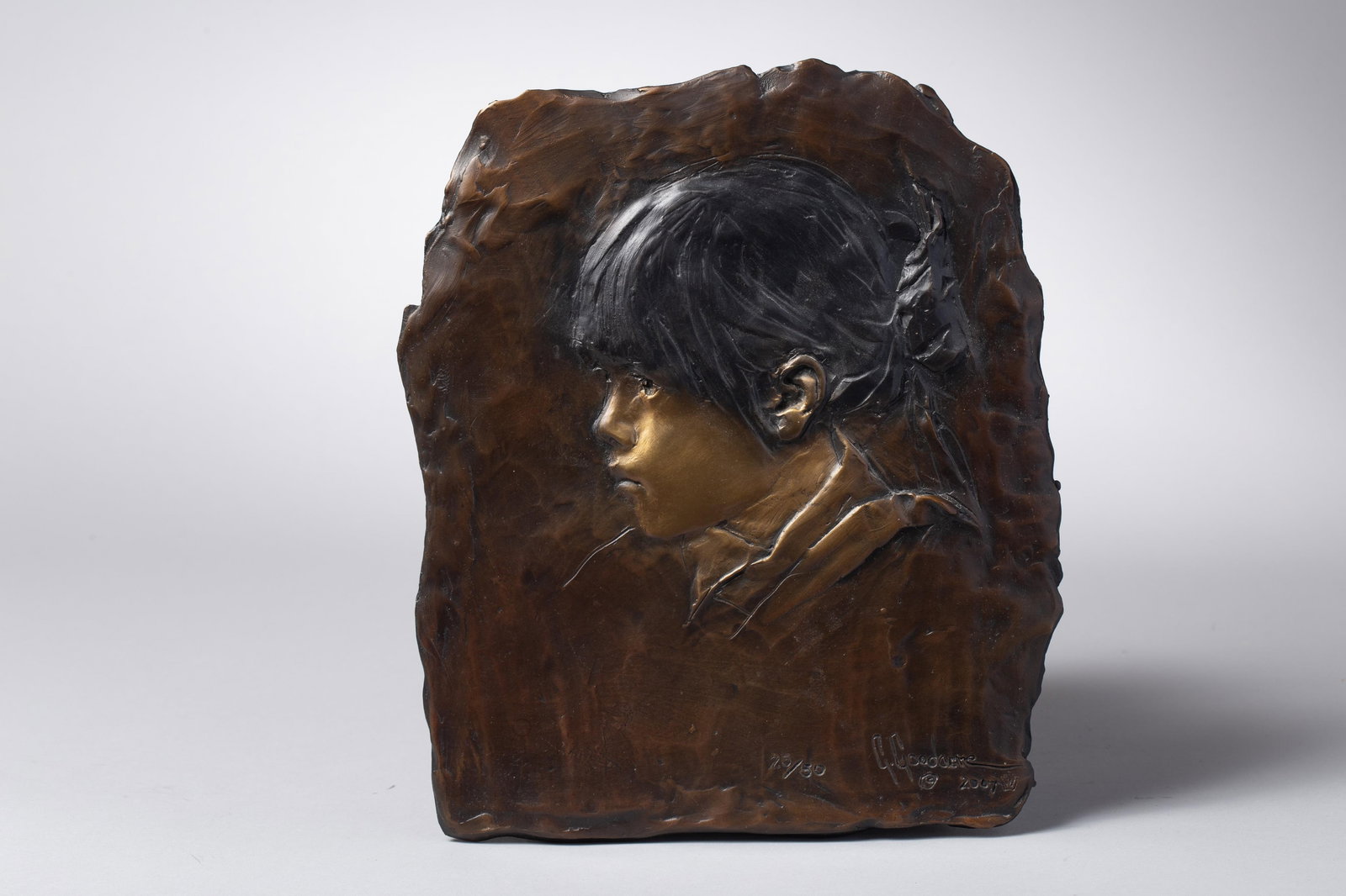 Glenna Goodacre (1939 - 2020), Pueblo Girl, 2007, Bronze Relief (1 of 2)