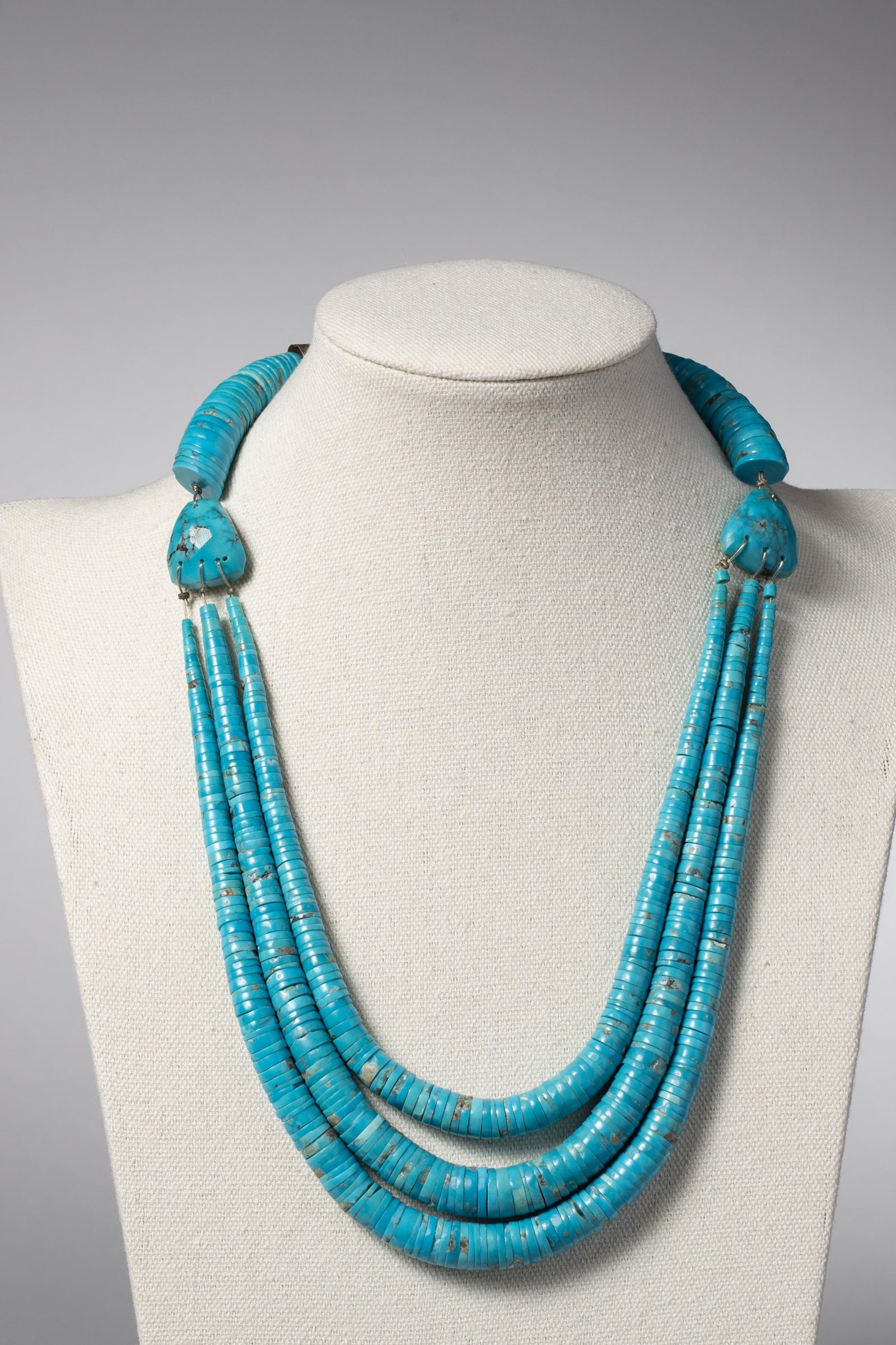 Vintage Native American Three Strand Graduated Turquoise Necklace (1 of 2)