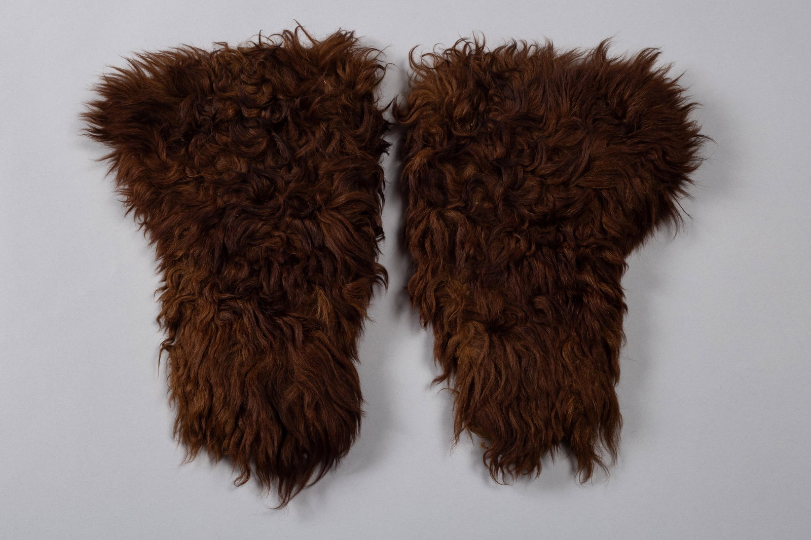 Antique Grizzly Fur Trapper Gauntlet Gloves (1 of 3)