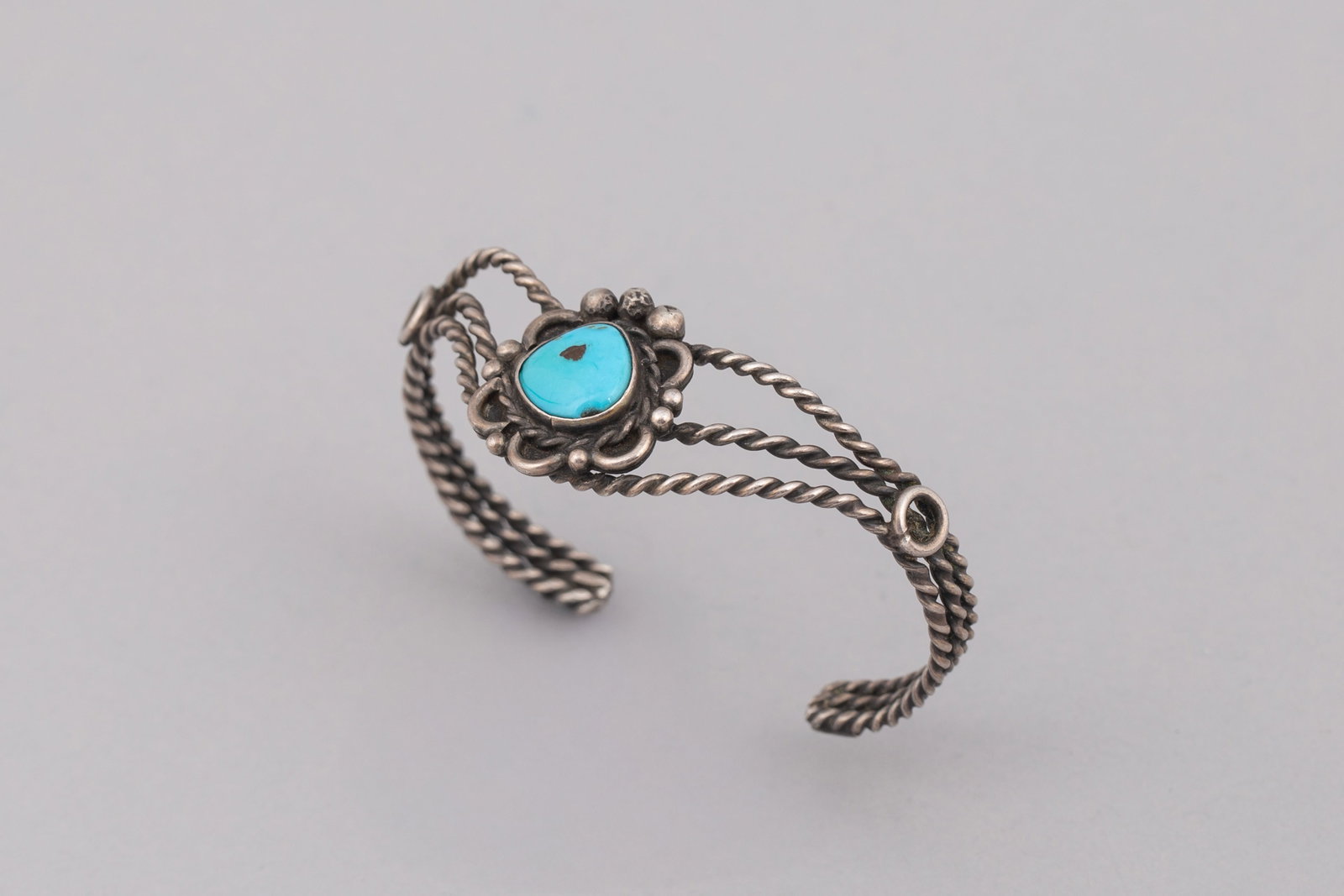 Vintage Fred Harvey Era Sterling Silver & Turquoise Cuff Bracelet 2.38 x 2 x 3/4 in. (6.1 x 5.1 x (1 of 4)