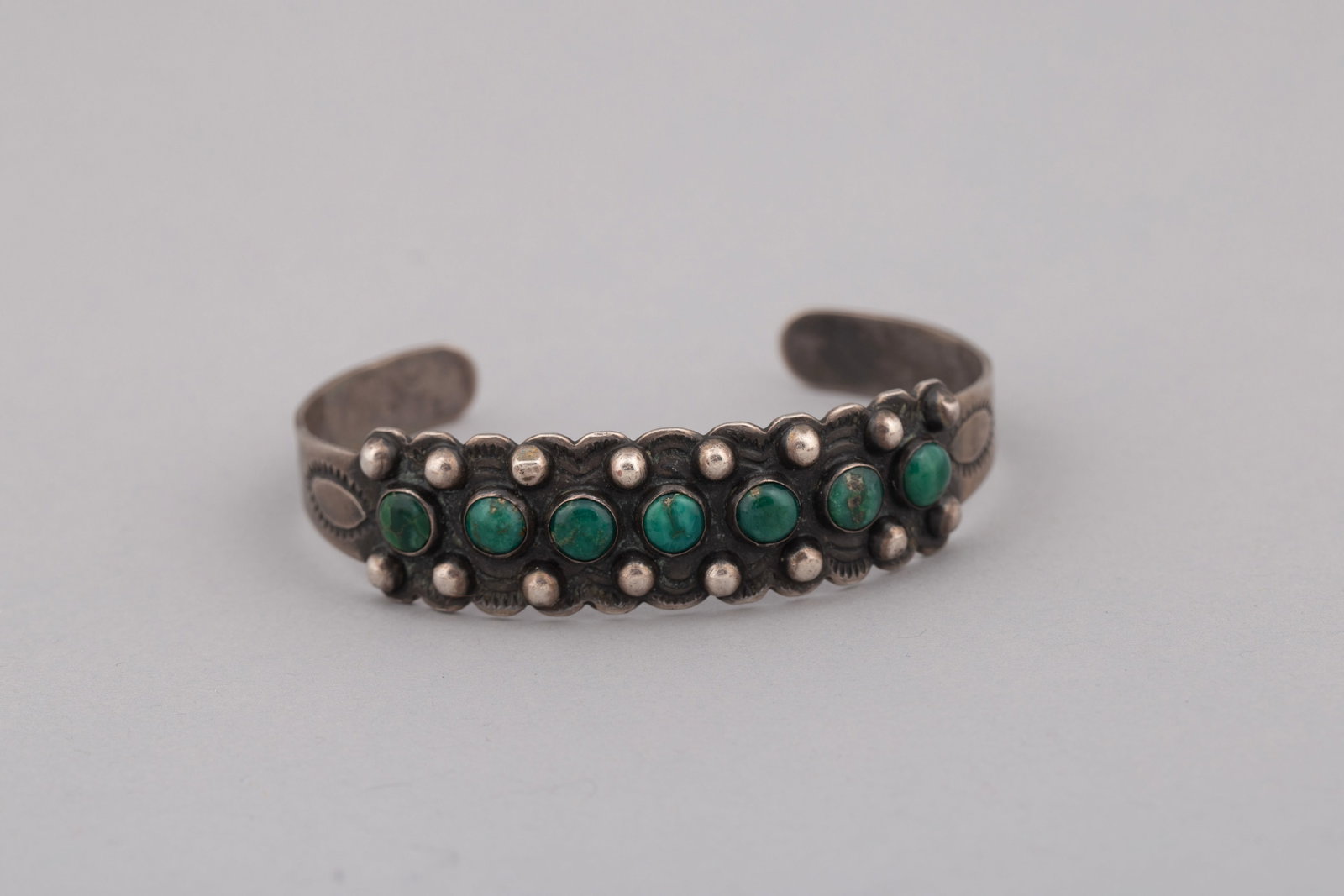 Fred Harvey SS bracelet with 7 Turquoise (1 of 4)