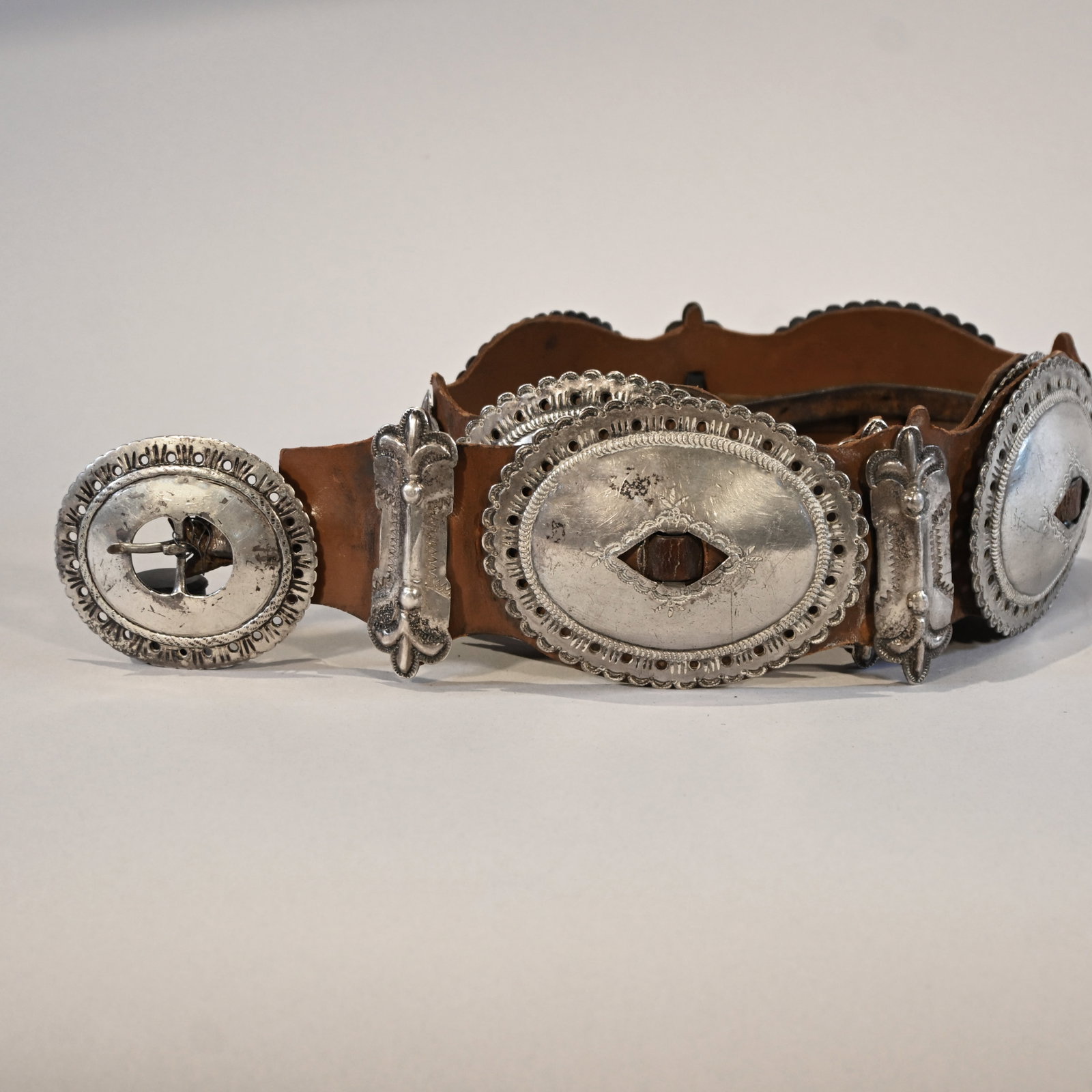 Navajo First Phase Silver Fleur-de-Lis Concho Belt (1 of 6)