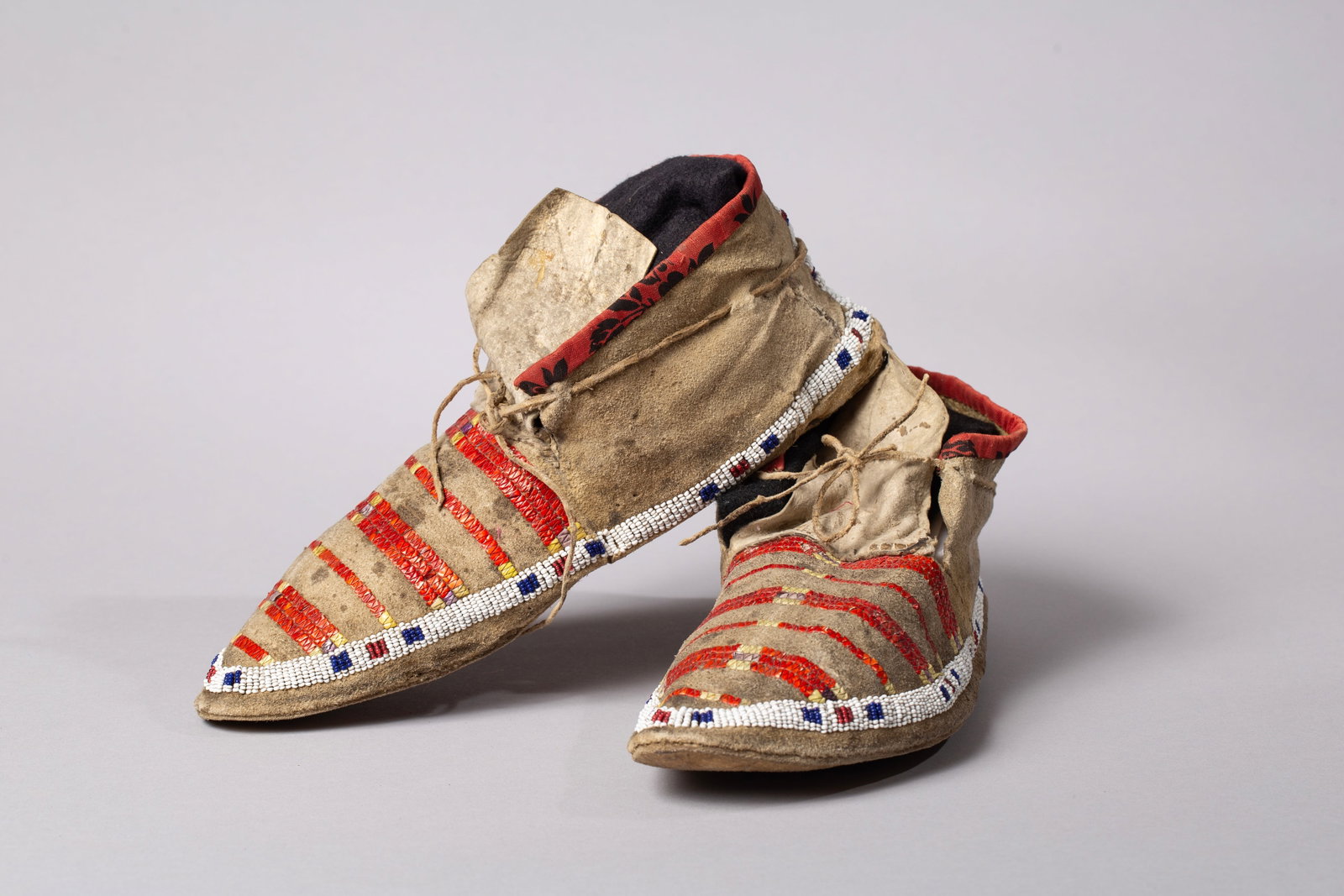 Sioux Quilled Moccasins from the Battle of Wounded Knee, Ca 1890 (1 of 4)