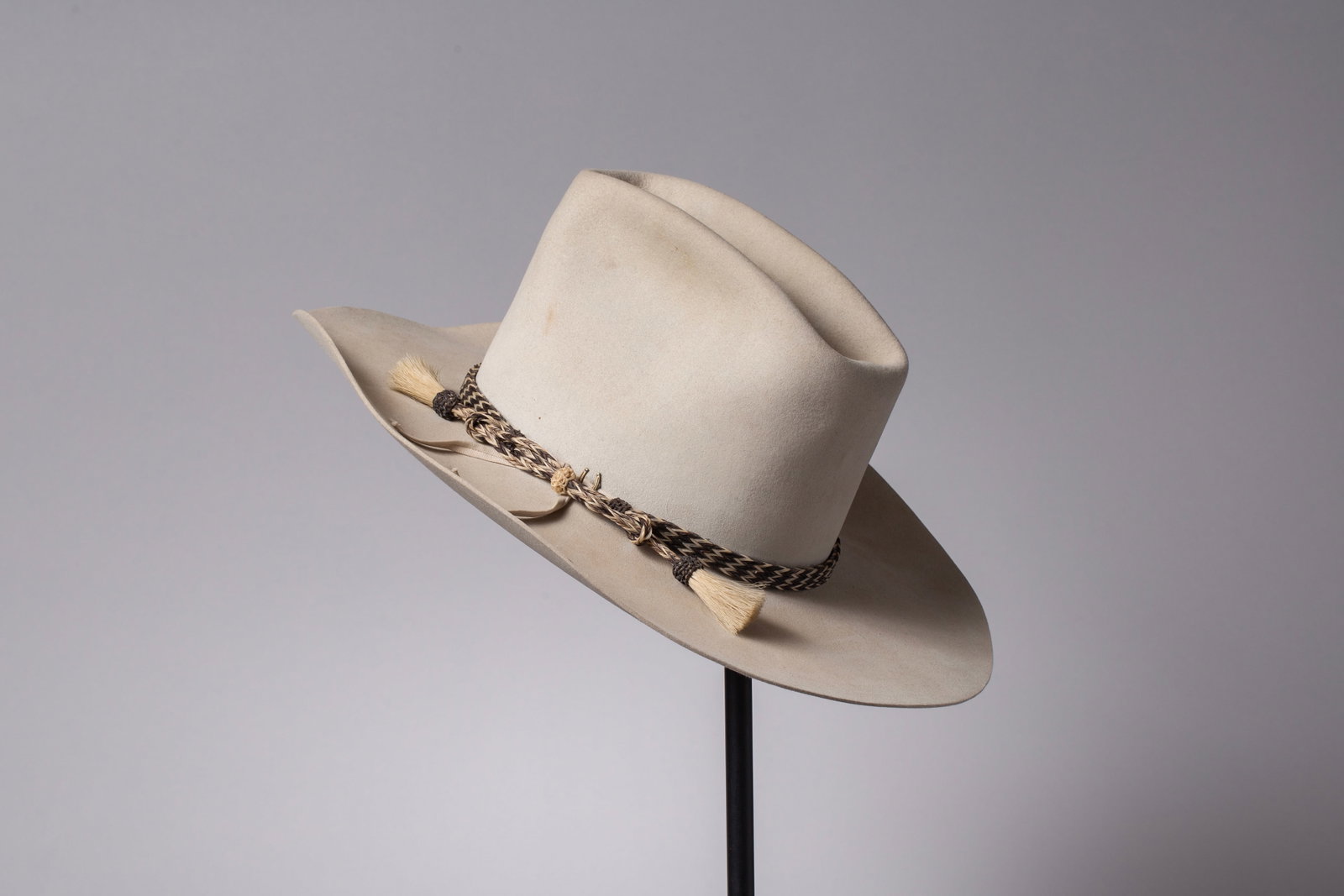 White Dean Smith TX Beaver Resistol XL Cowboy Hat with Braided Horsehair Hat Band (1 of 4)