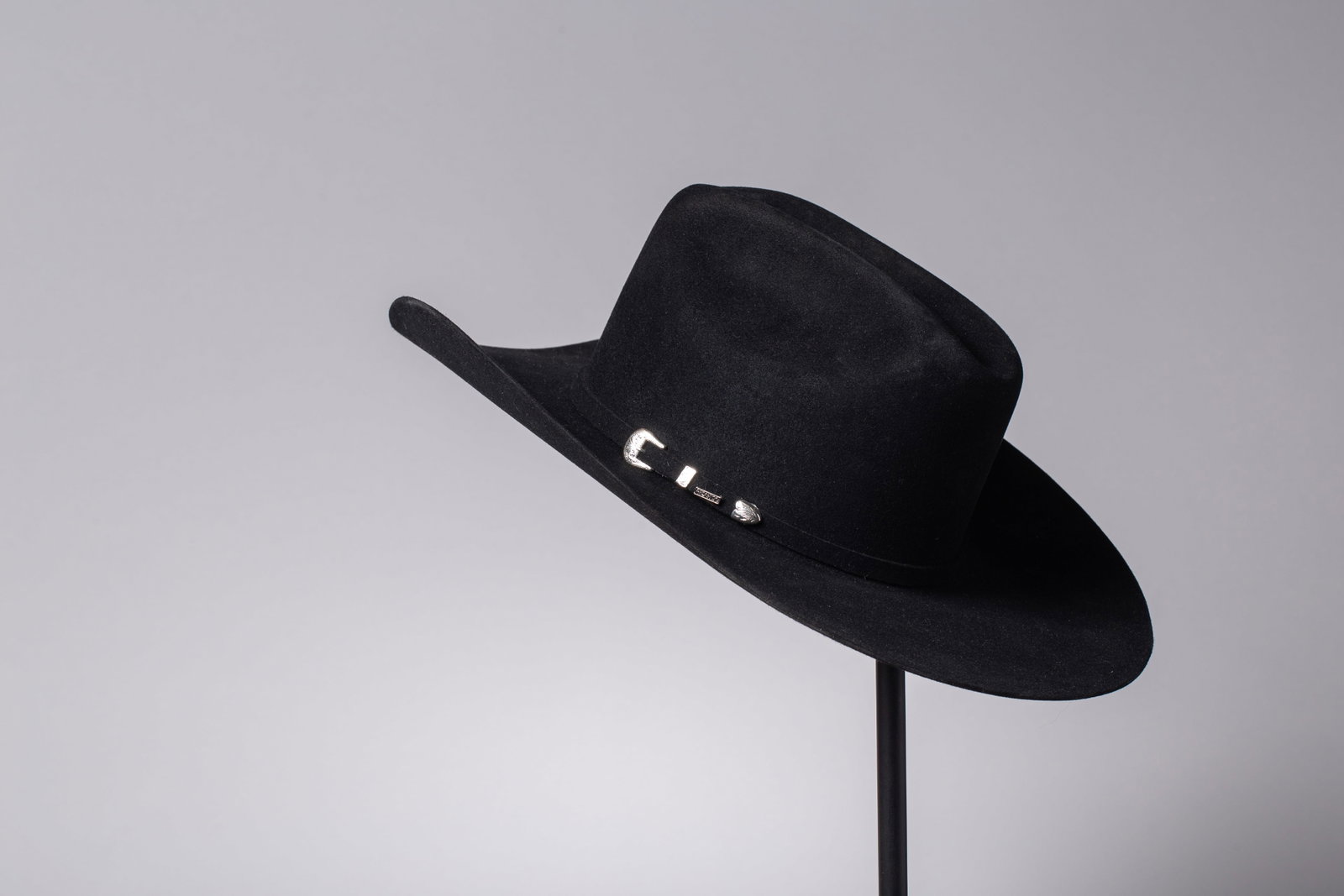 Black Resistol 6X Felt Cowboy Hat with Cattleman Crease (1 of 4)