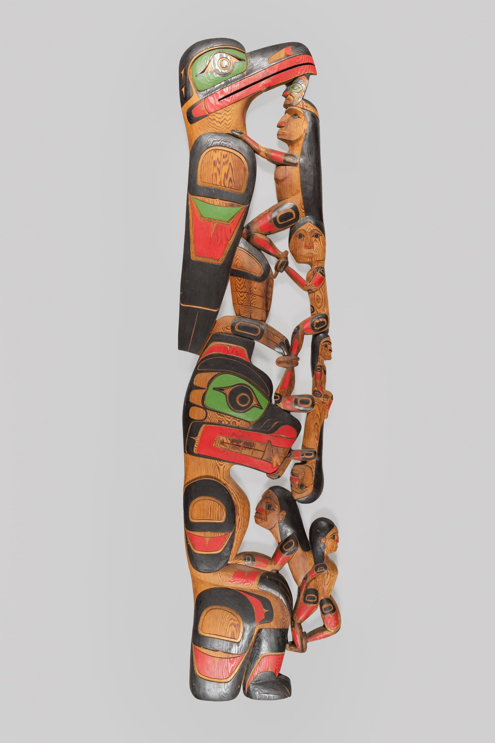 Large Totem by Eric Baker, Squamish Nation, North Vancouver (1 of 2)