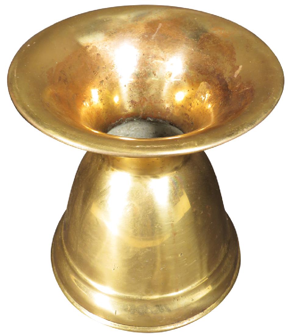 Antique Brass Spittoon: Antique Brass Spittoon. Marked Arcade Mfg. Co. Freeport, Ill. Some wear on interior otherwise very good original condition. 9 1/4 inch diameter X 10 inches tall.
