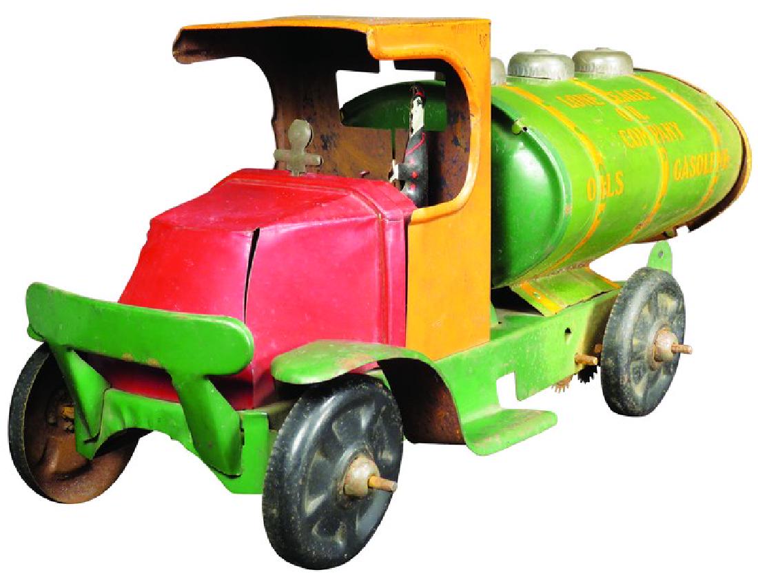 Tin toy truck for Lone Eagle Oil Co. by Marx Toys (1 of 2)