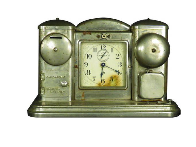D.m. Co. Alarm Clock And Savings Bank