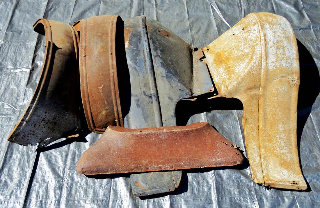 Model T Parts, 4 Fenders with Front Cowl: Model T Parts, 4 Fenders with Front Cowl