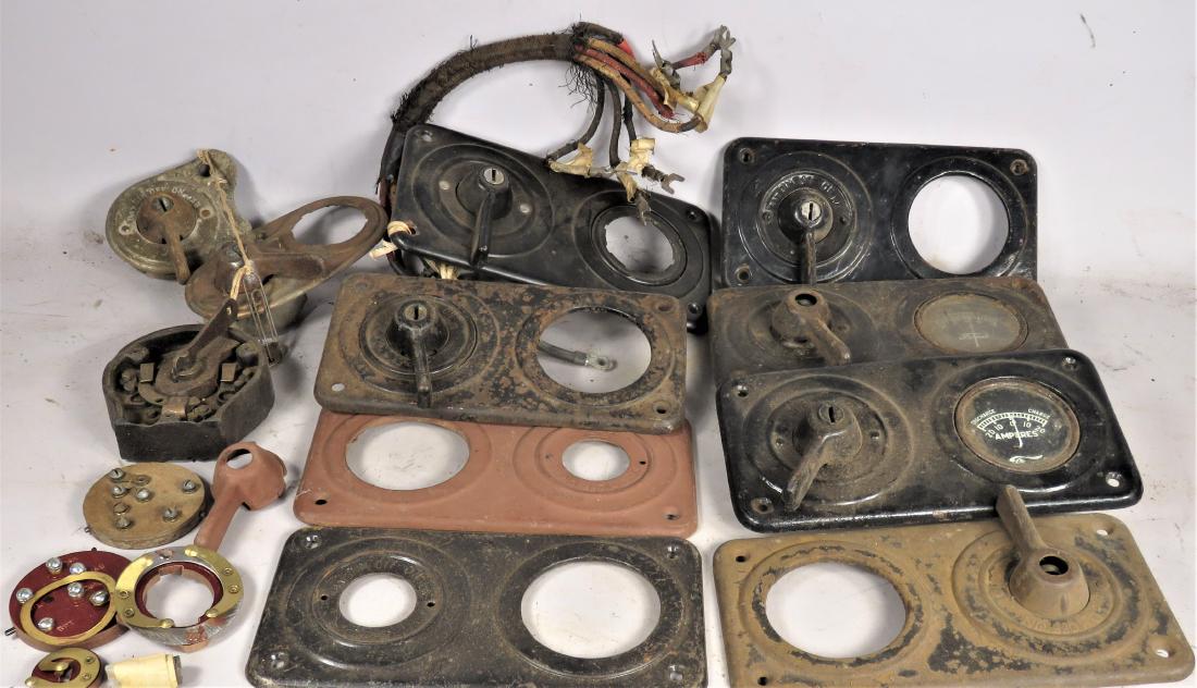 Assortment of Dash Gauge Plates and Levers: Assortment of Dash Gauge Plates and Levers