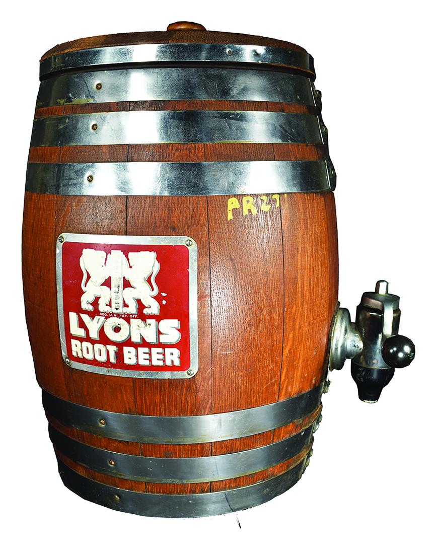 Lyons Root beer Wood Barrel Soda Dispenser: Lyons Root Beer, Wood Barrel, Soda Fountain Beverage Dispenser. Very good overall condition. 14 inch diameter X 22 inches tall w/lid.