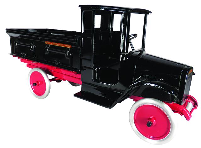 Buddy L Pressed Steel Toy Sand and Gravel Truck: Buddy L Pressed Steel, Toy Sand and Gravel Truck(divider), ca. 1926. Model 202A. Restored excellent condition. 26 inches long.