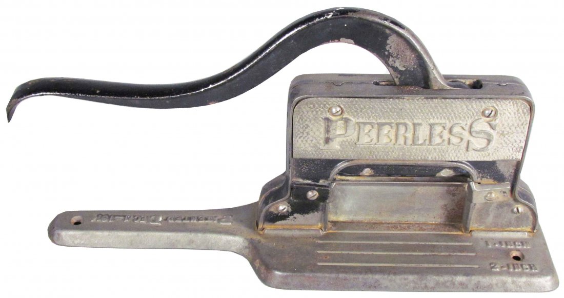Peerless Tobacco Cast Iron Plug Cutter: Peerless Tobacco Cast Iron Plug Cutter. Patent 1914. Black enamel worn otherwise excellent condition. 16 X 7 1/2 X 4 1/4 inches.