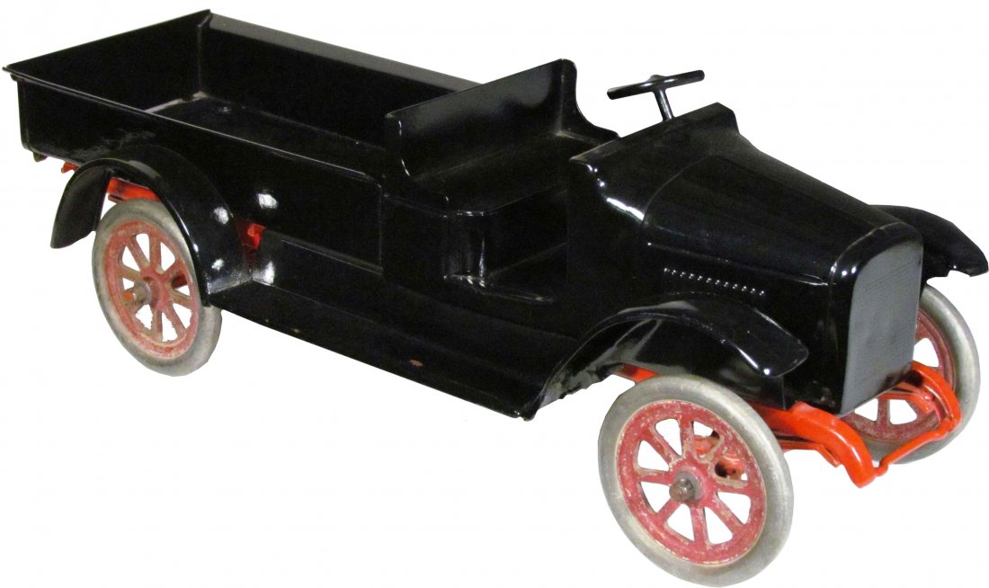 Buddy-L Pressed Steel Pick Up Toy Truck: Buddy-L Pressed Steel Pick Up Toy Truck. Original truck, body has been repainted. 26 inches long.
