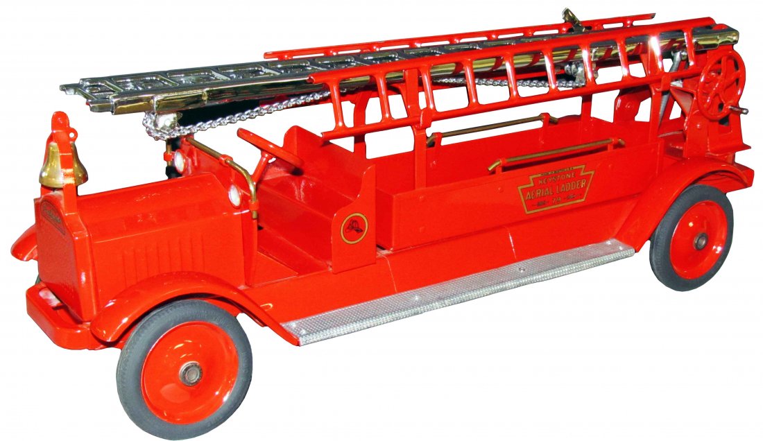 Keystone Pressed Steel Aerial Ladder Fire Truck: 1930's Keystone Pressed Steel Aerial Ladder Fire Truck. Professionally restored. 32 inches long.