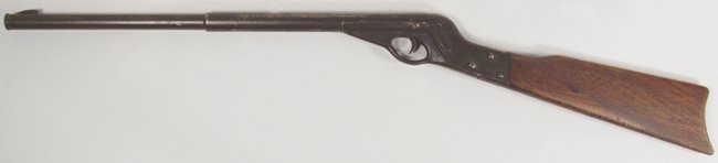 King Mfg. Co. Air Rifle, B-B Gun: King Mfg. Co. Air Rifle, B-B Gun, circa 1910. Original working condition. 31 inches long.