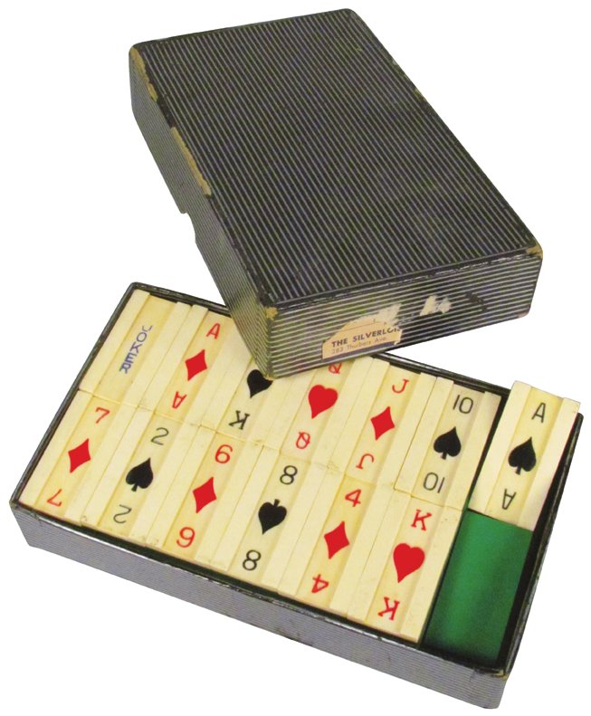 1935 The Elkloid Co. Card Suit Dominoes: 1935 The Elkloid Co. Card Suit Bakelite Dominoes. Complete set, excellent condition.