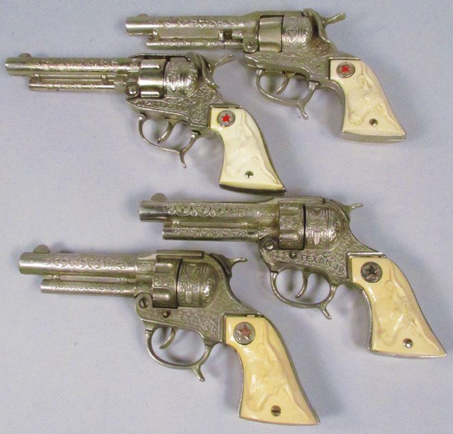 Two Pair of Hubley Toy Cap Pistols (1 of 1)