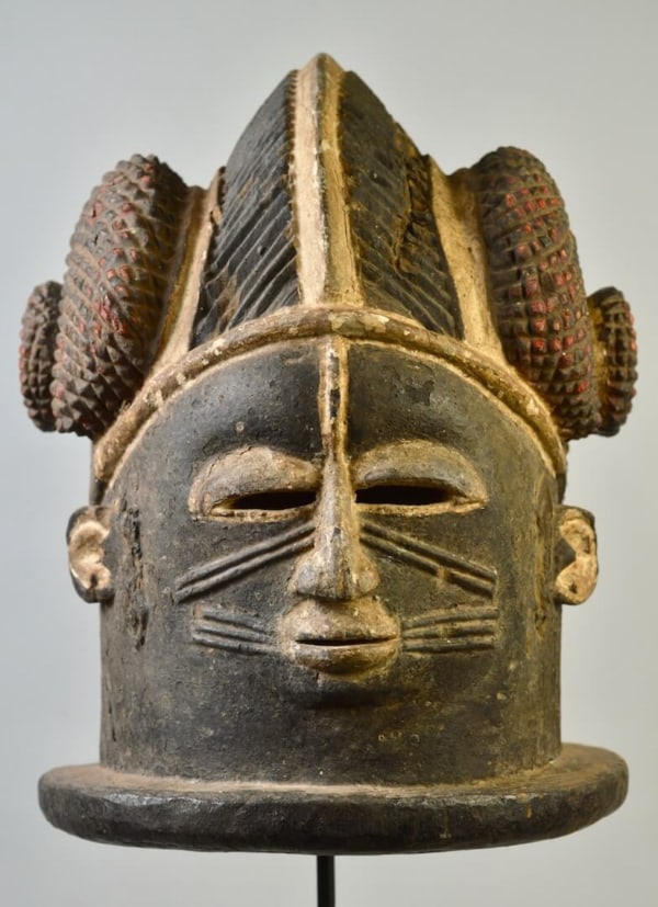 Black and white Igala helmet mask (1 of 5)