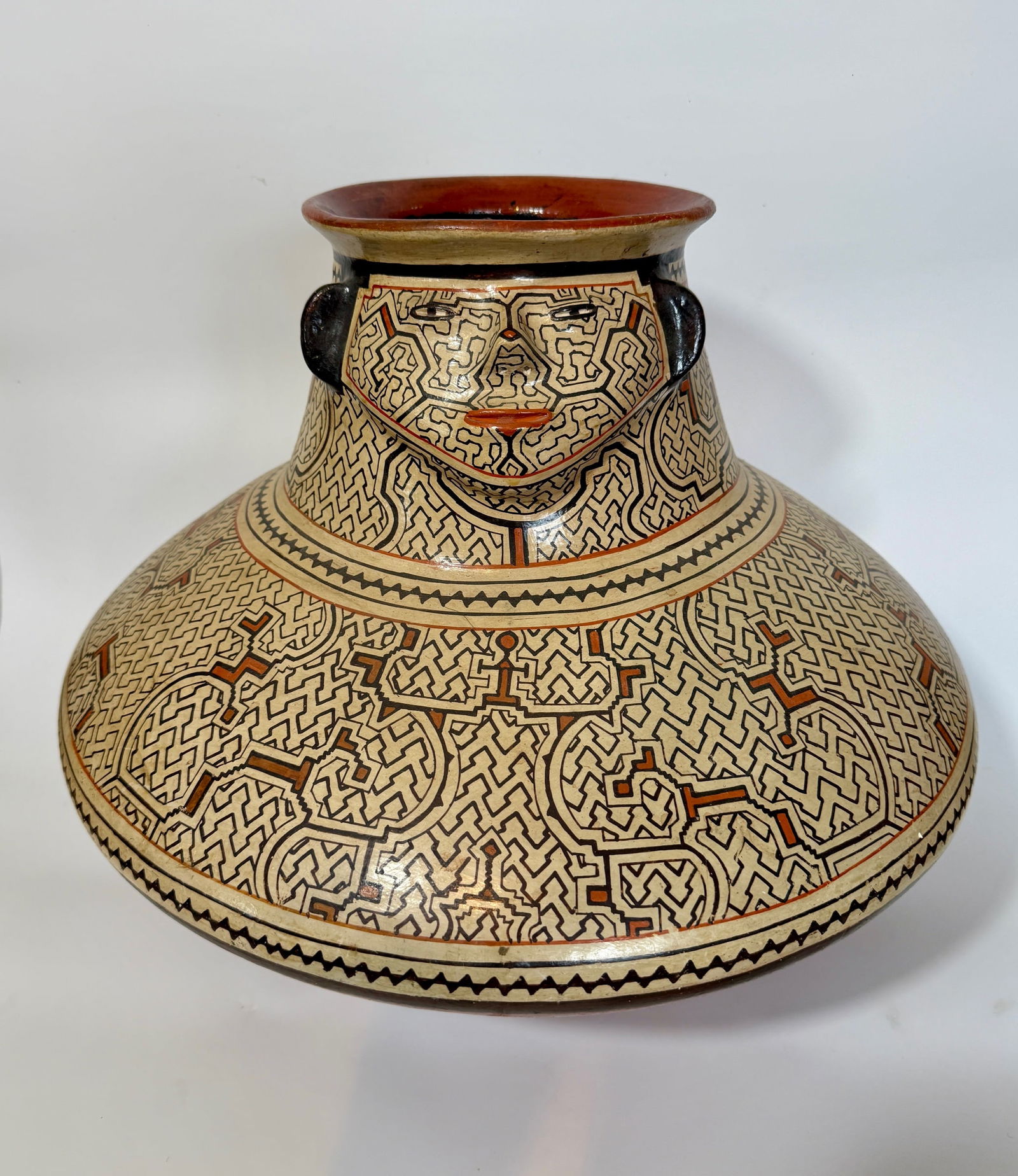 Shipibo Chomo pot for brewing beer (1 of 4)