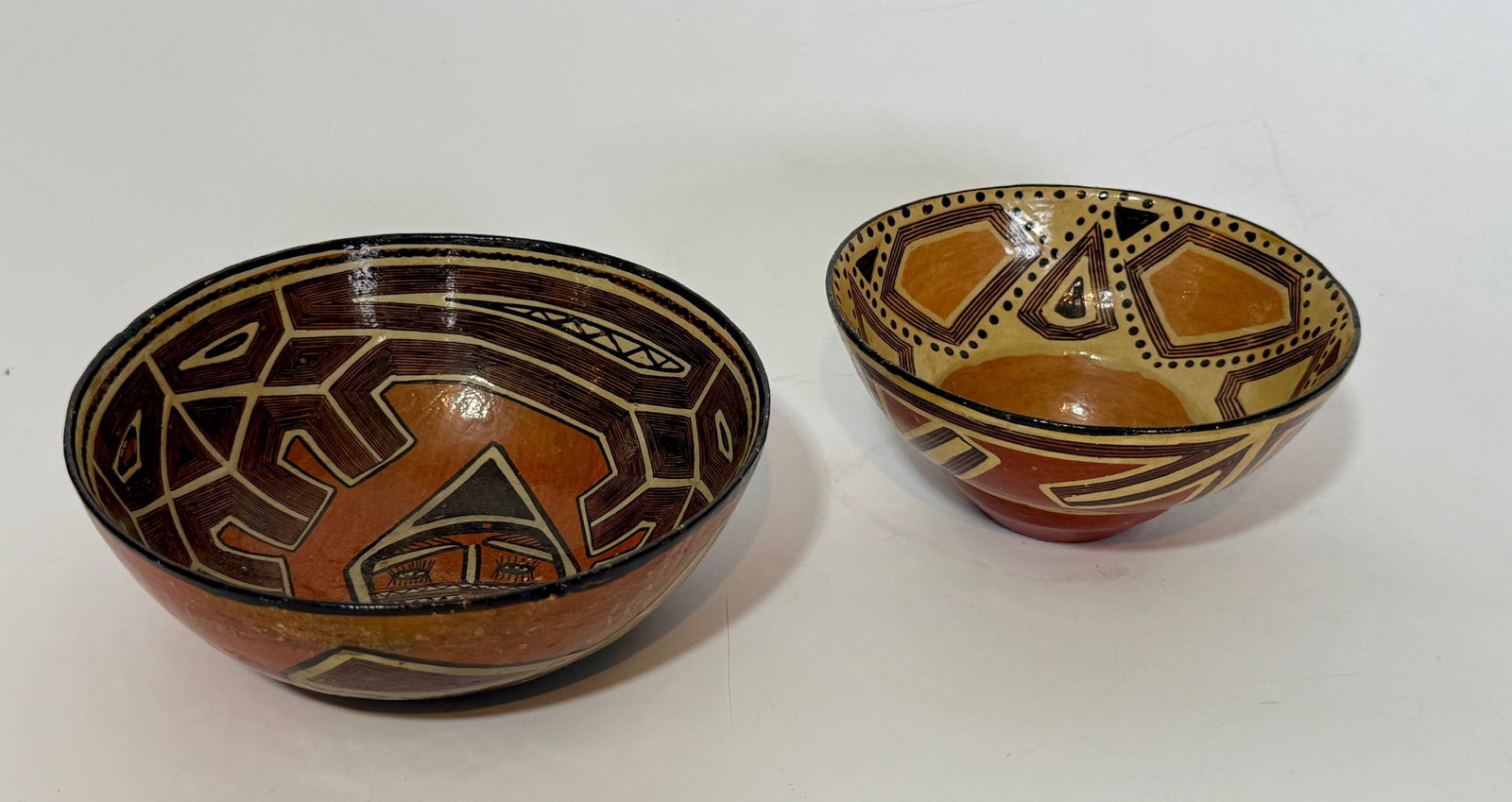 Ecuadorian pottery bowls. (1 of 7)