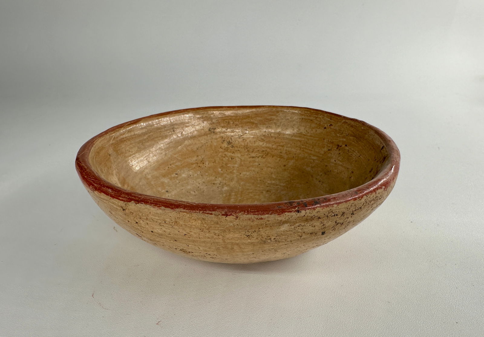 Pre-Columbian decorated bichrome bowl: Decorated bichrome bowl, pre-Columbian, West coast of Mexico. Circa 300-500 CE. Jalisco/Chinesco. 1.75 5.125" Ex-Casa de Cosas Viejas, collection of L. Langdon. 8 Ounces.