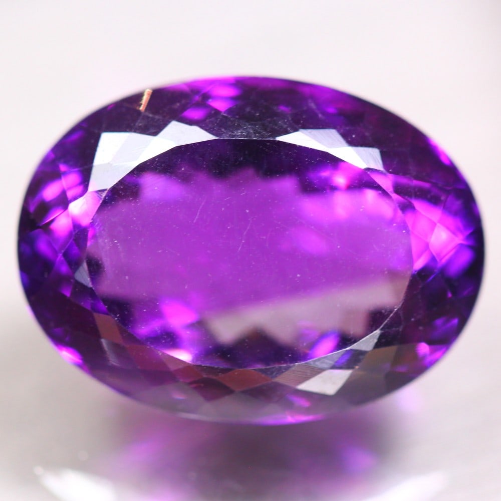 30.86carat Natural Uruguayan Amethyst Loose Gemstone (1 of 5)